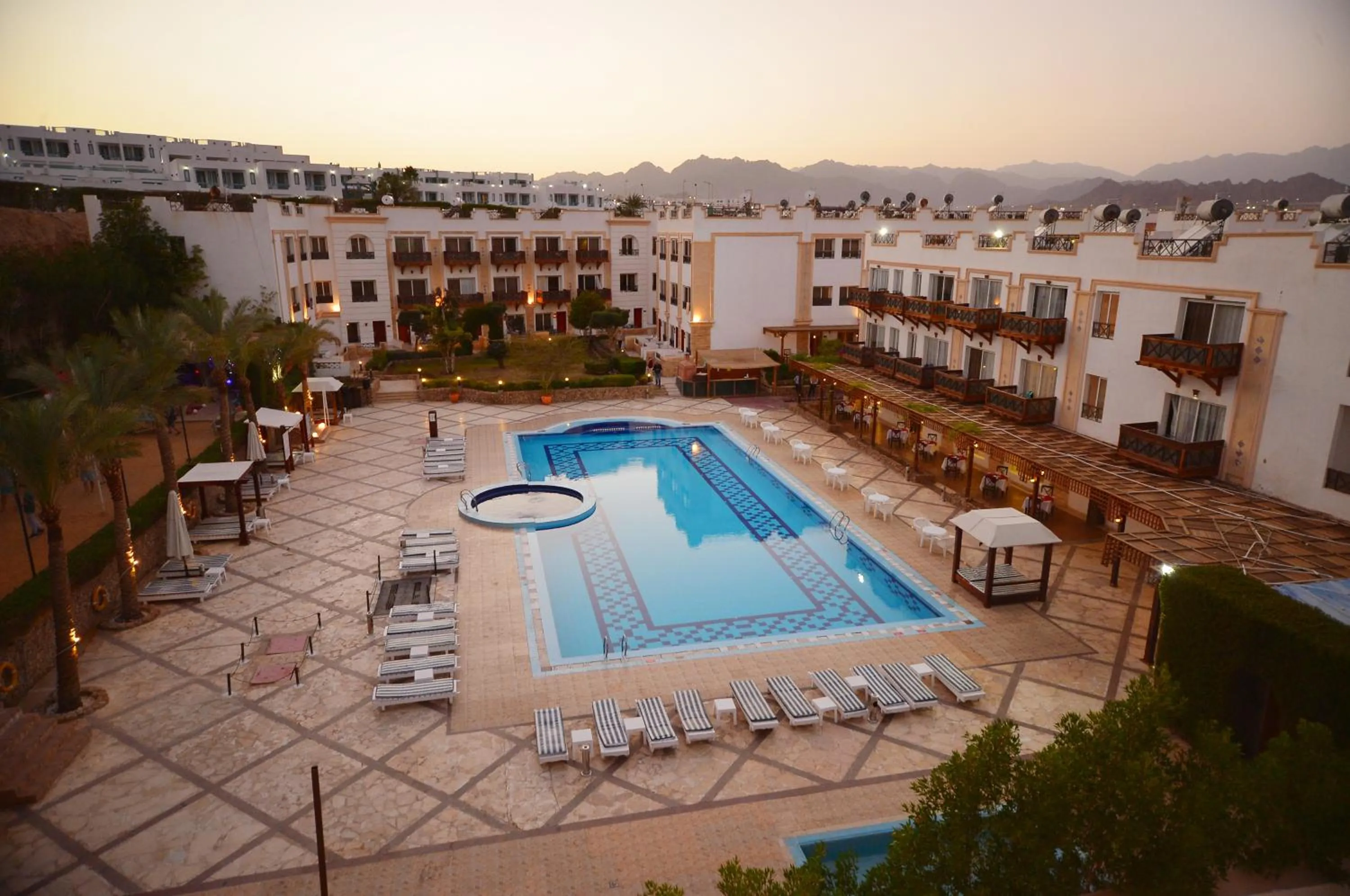 Swimming pool in Falcon Naama Star Hotel