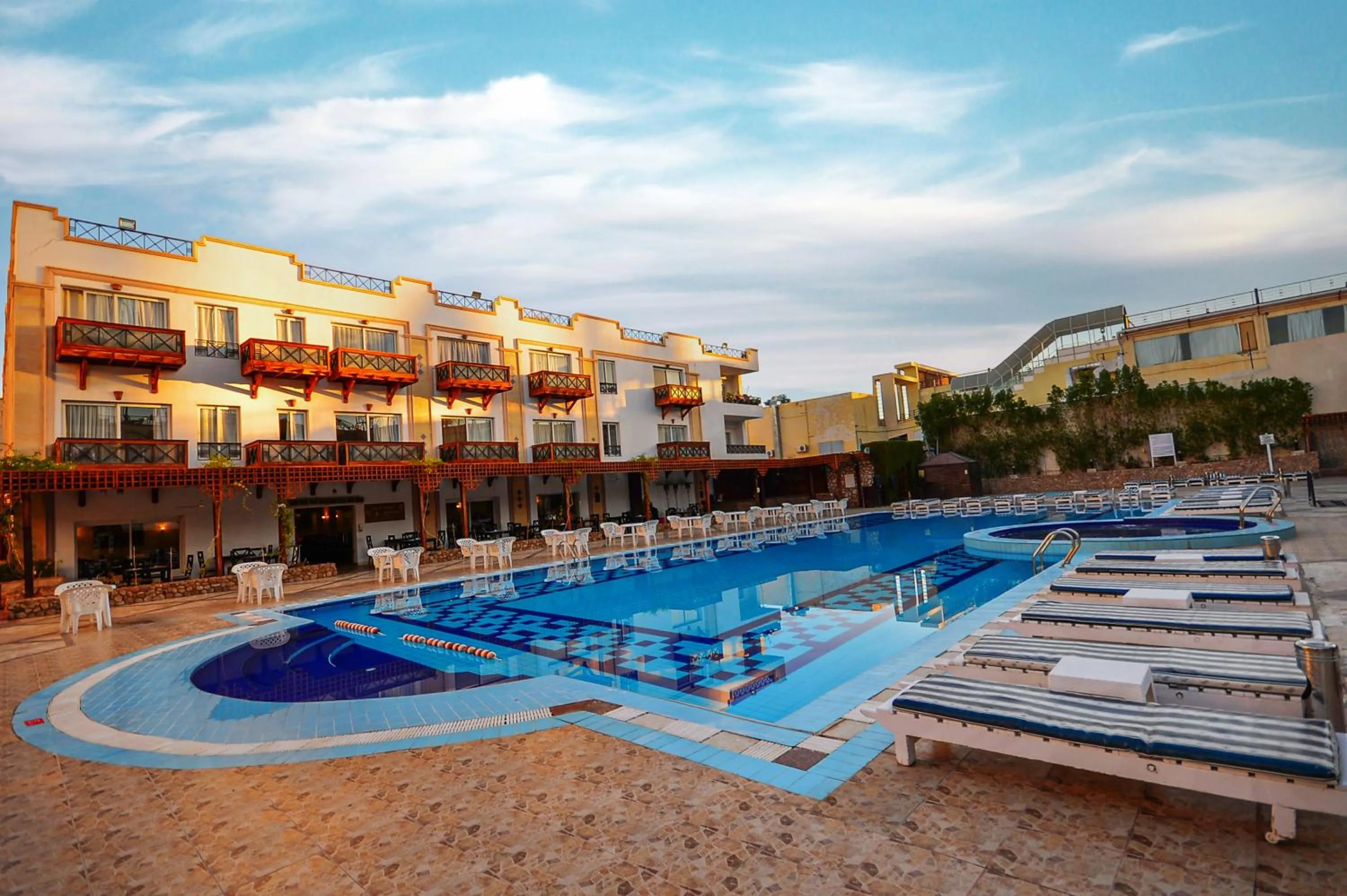 Swimming pool in Falcon Naama Star Hotel