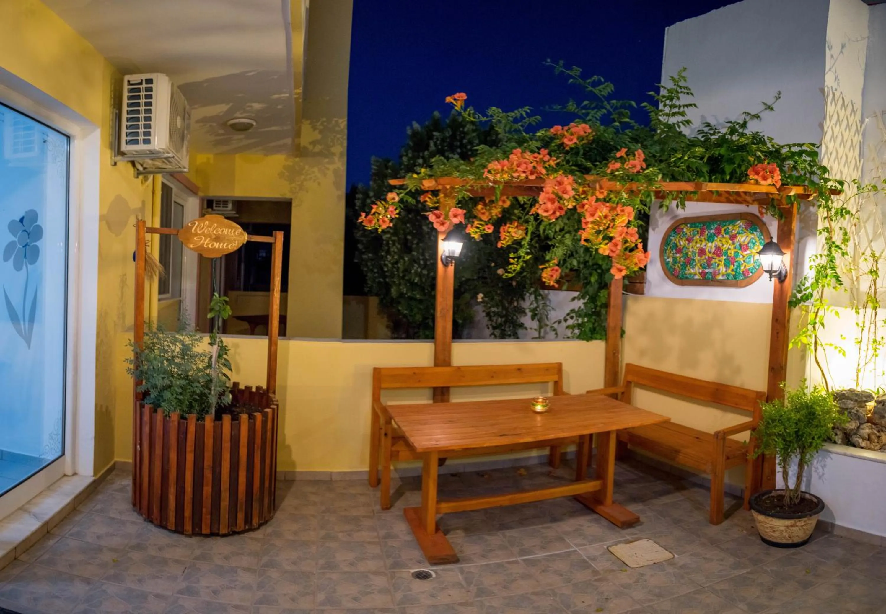 Pantheon Deluxe Apartments