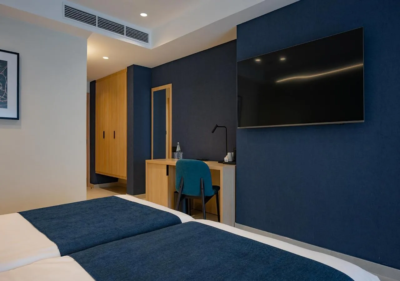 Bed in Maritim Antonine Hotel & Spa