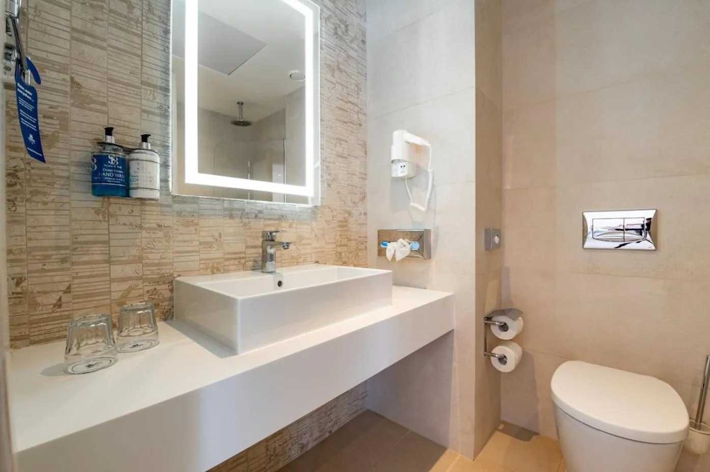 towels in Maritim Antonine Hotel & Spa