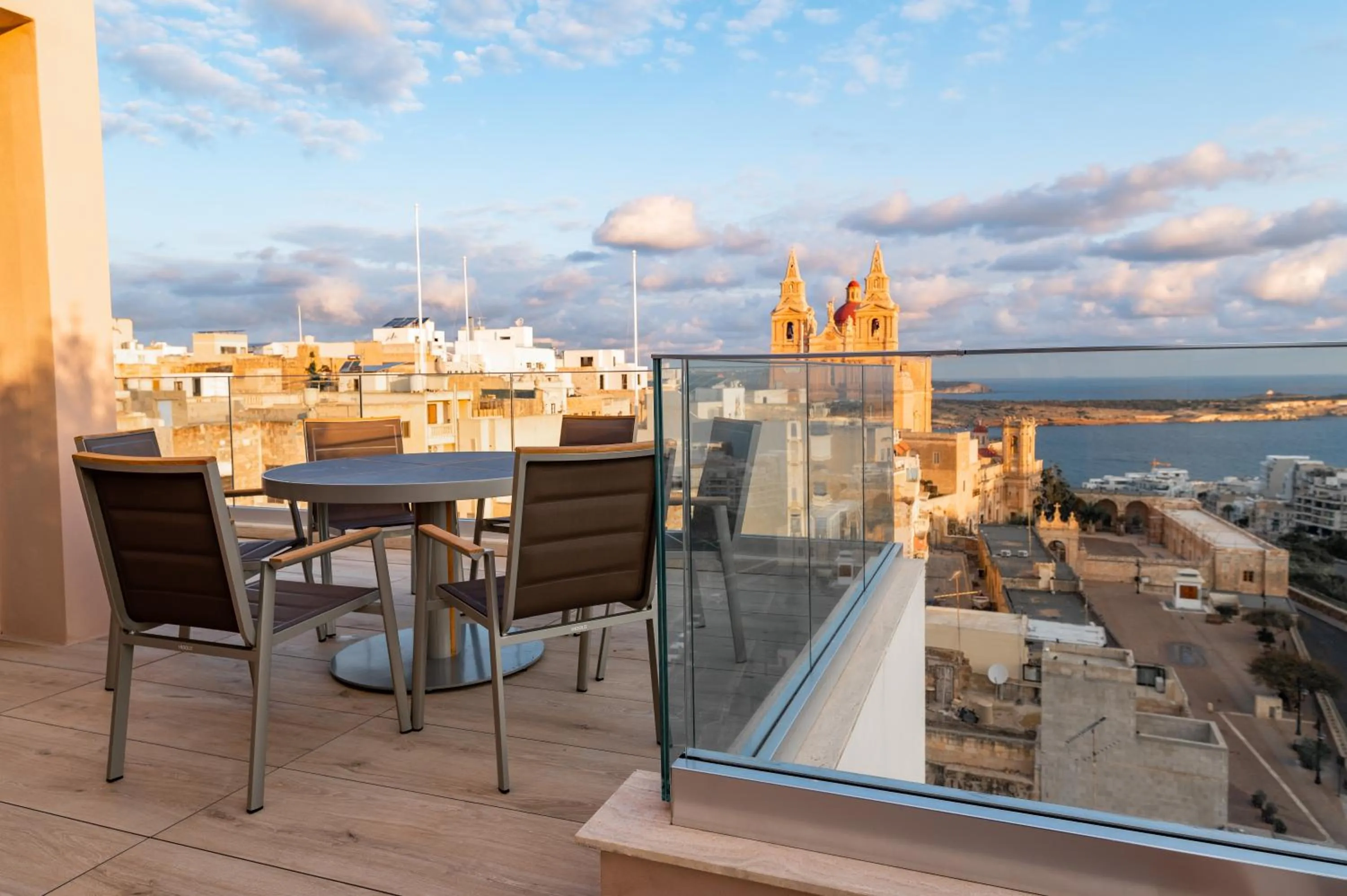 Patio in Maritim Antonine Hotel & Spa