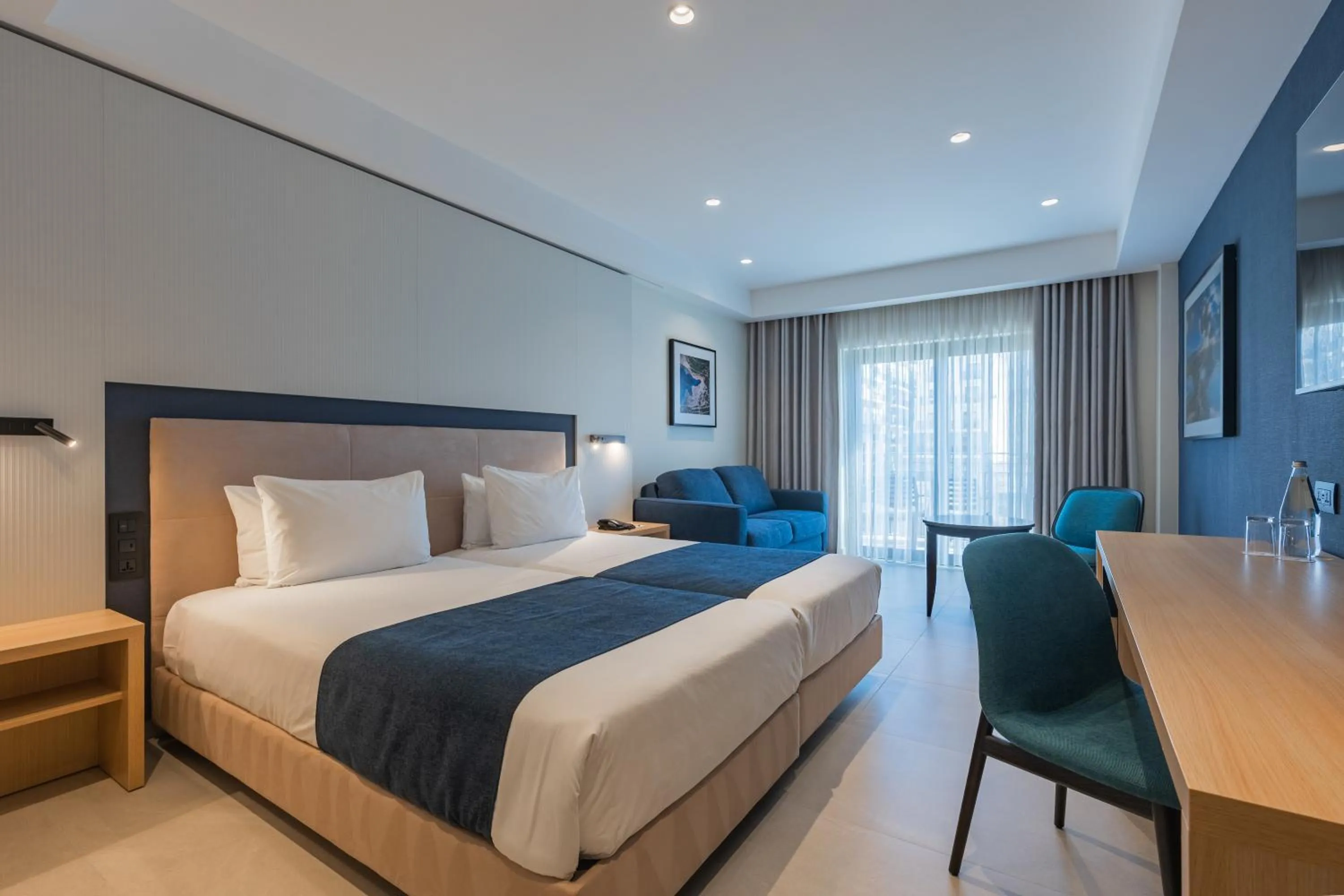 Bedroom, Bed in Maritim Antonine Hotel & Spa