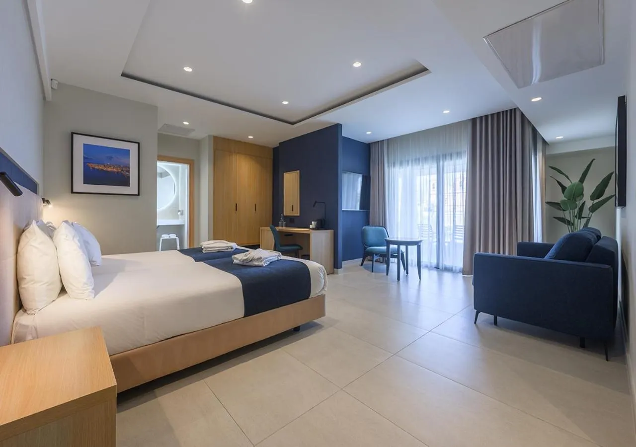 Bed in Maritim Antonine Hotel & Spa