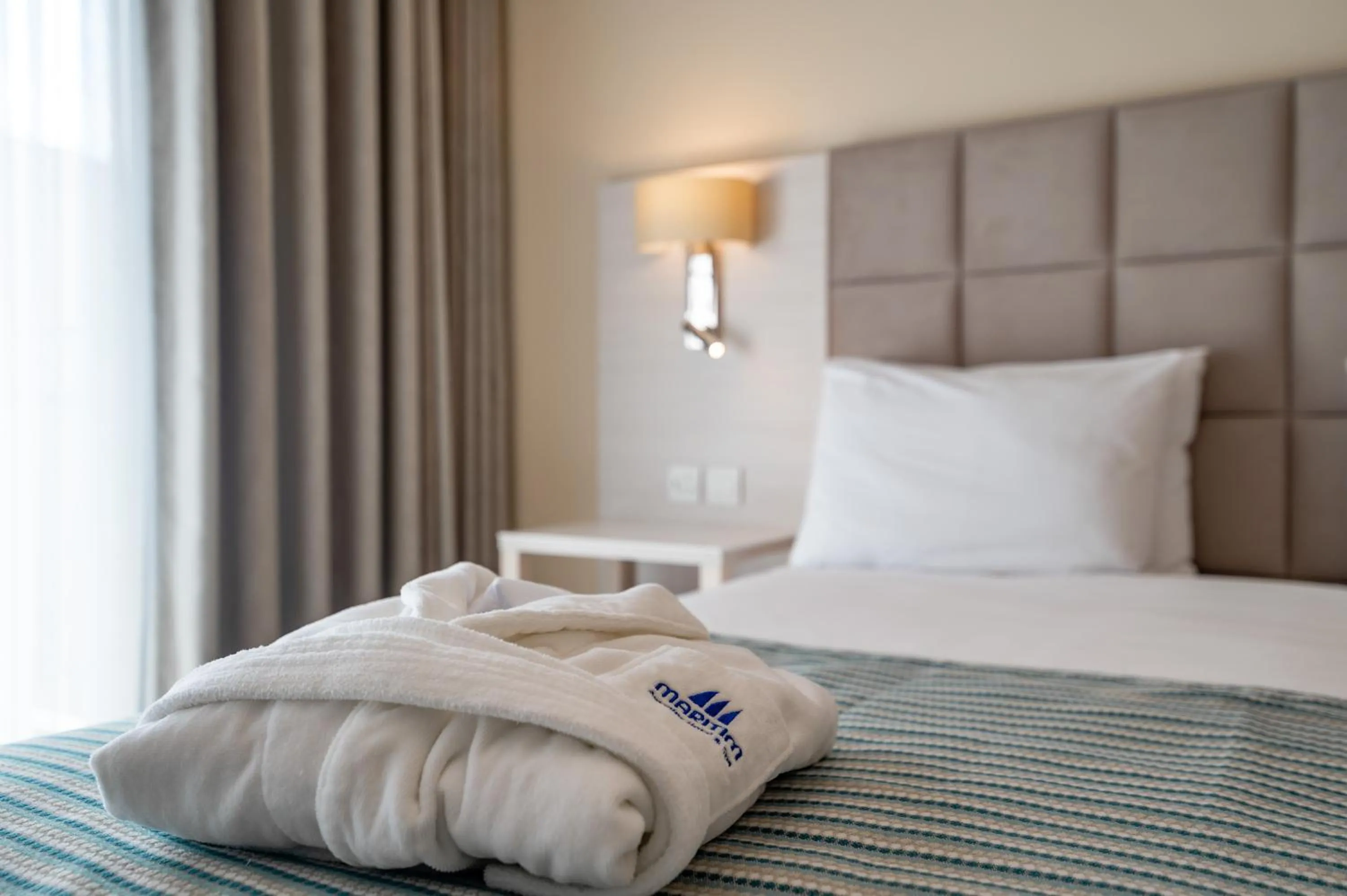 Bed in Maritim Antonine Hotel & Spa