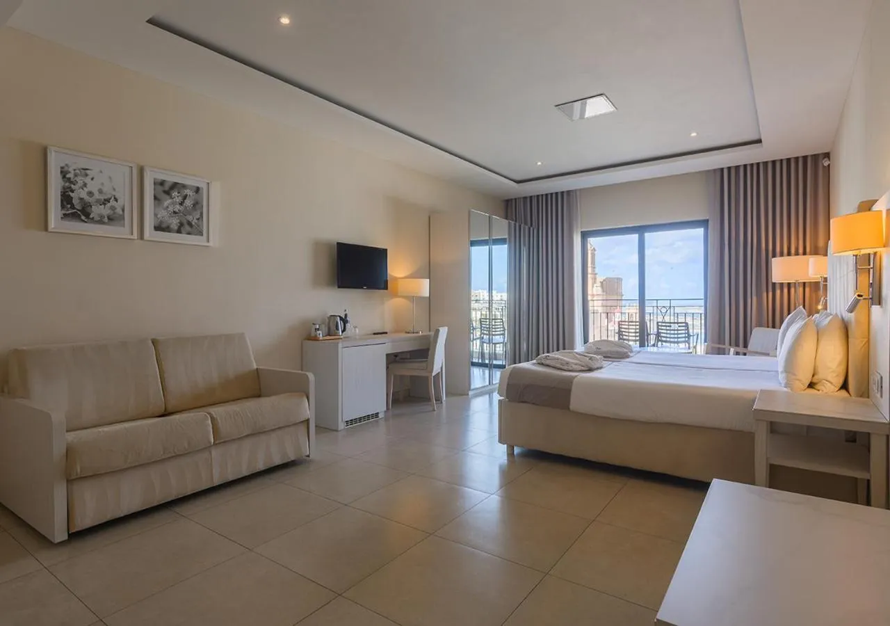 Bed in Maritim Antonine Hotel & Spa