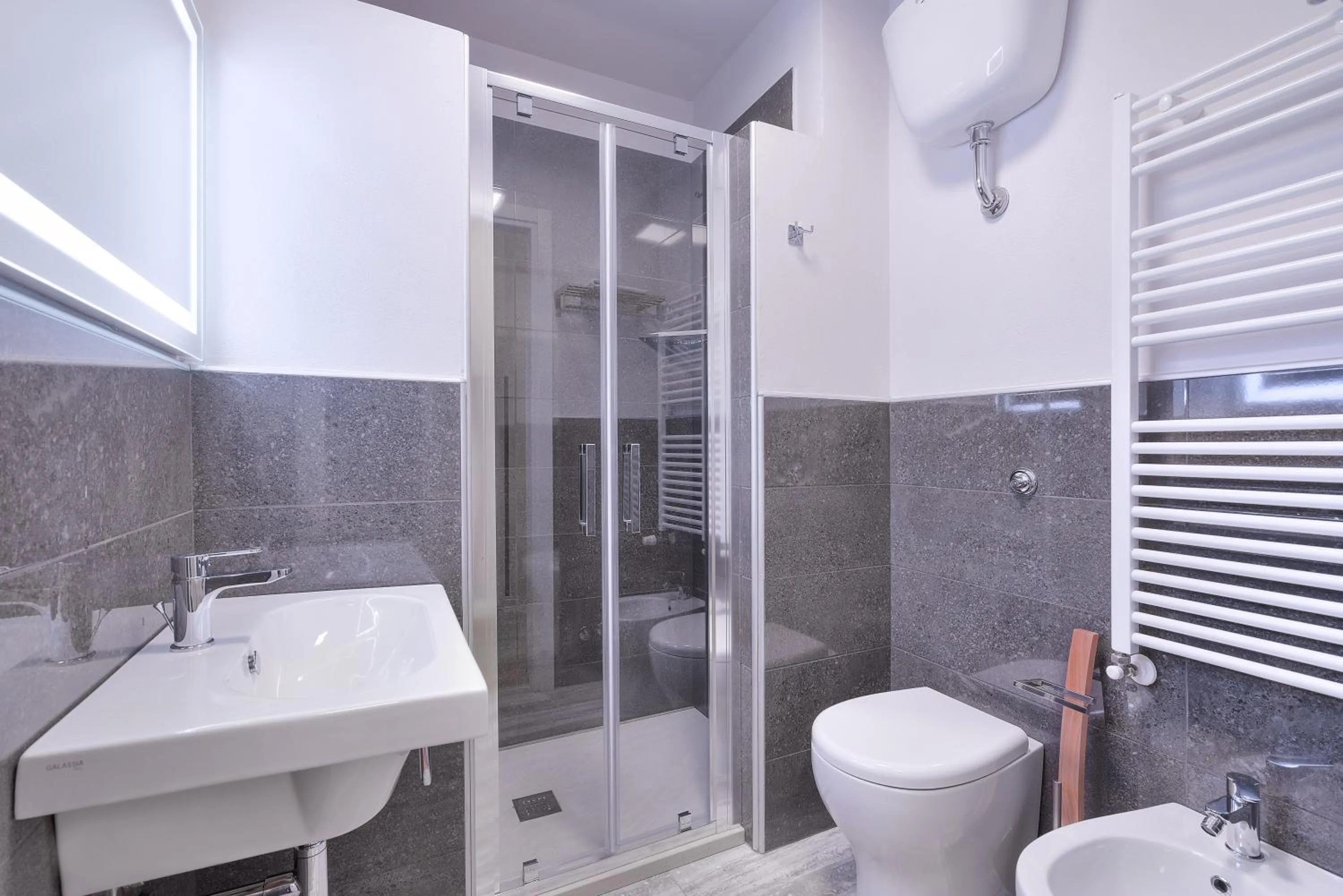 Bathroom in Hotel Cosmos