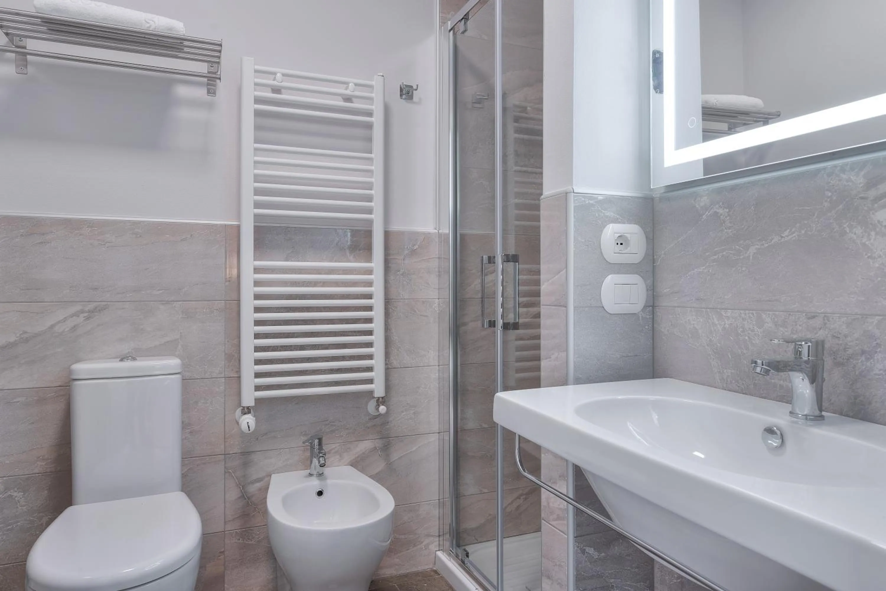 Bathroom in Hotel Cosmos