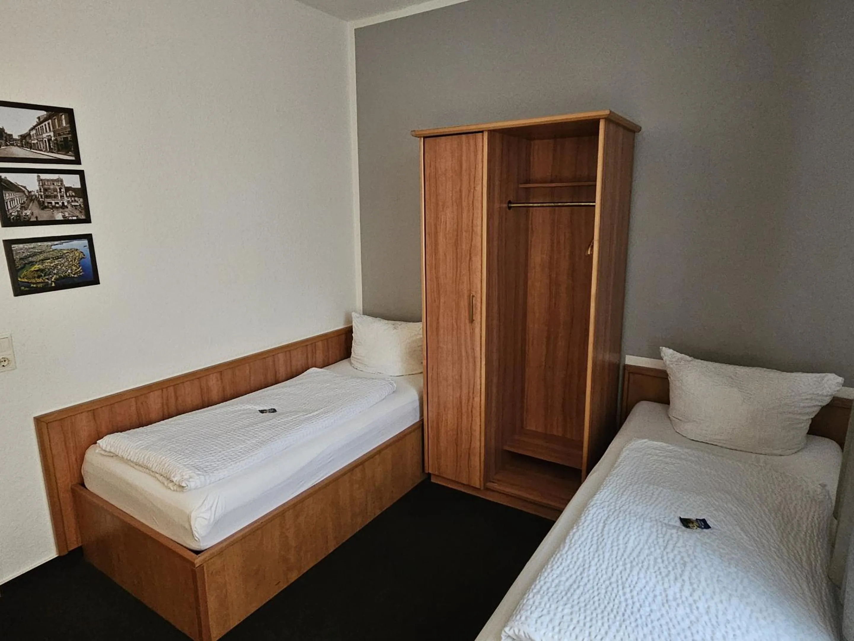 Bedroom, Bed in Parkhotel Senftenberg