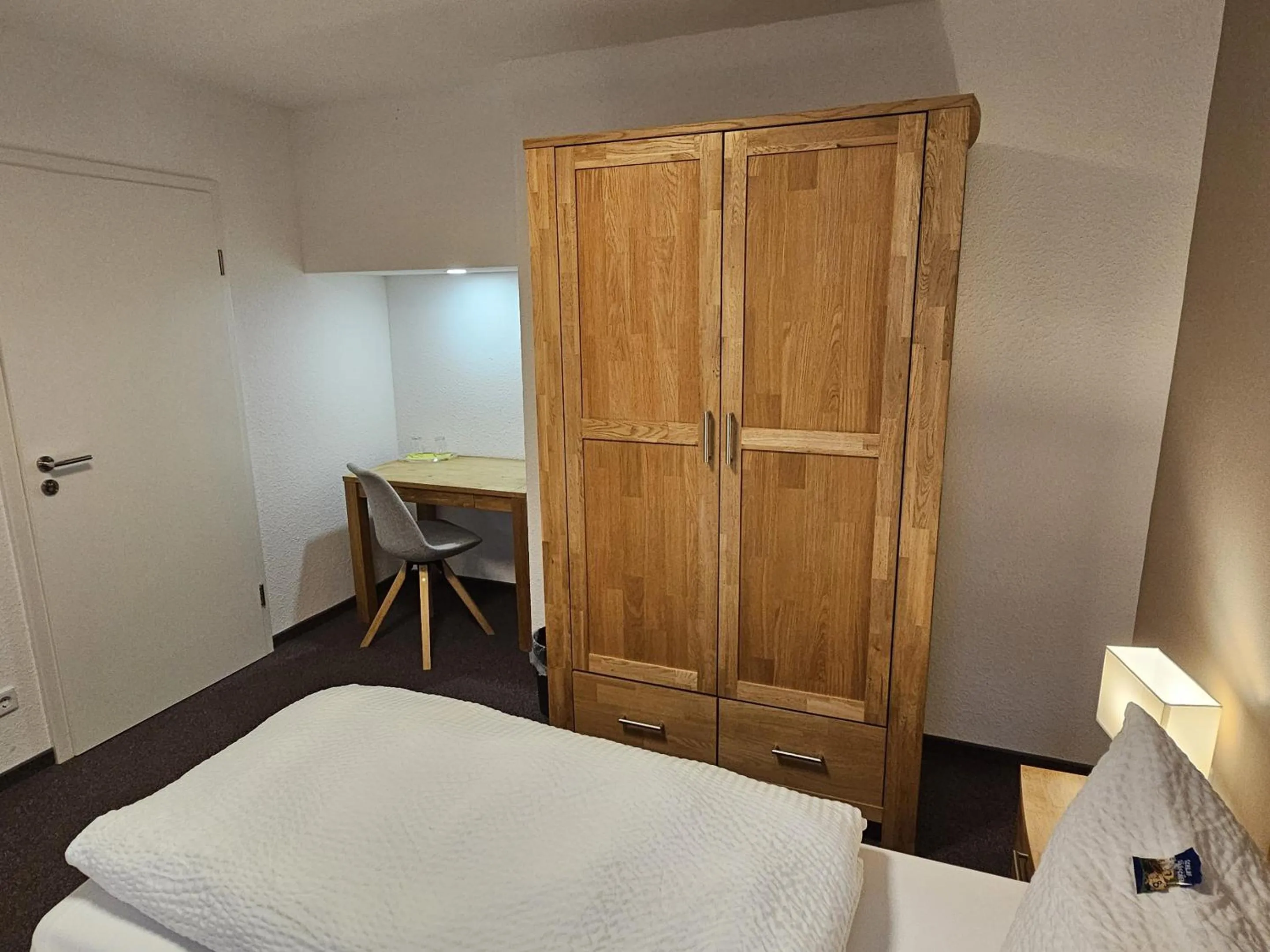 Bedroom, Bed in Parkhotel Senftenberg