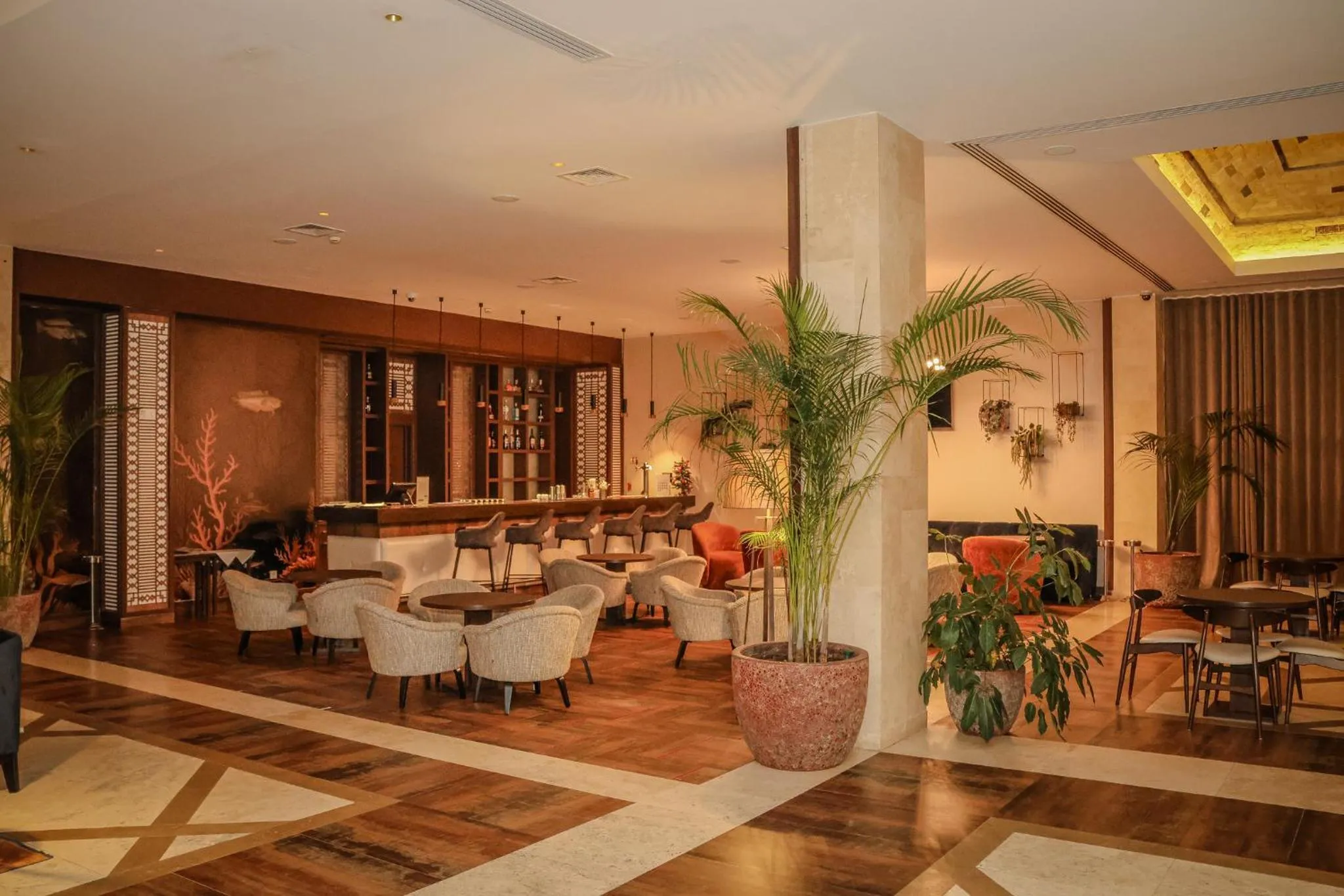 Restaurant/places to eat in Real Marina Hotel & Spa