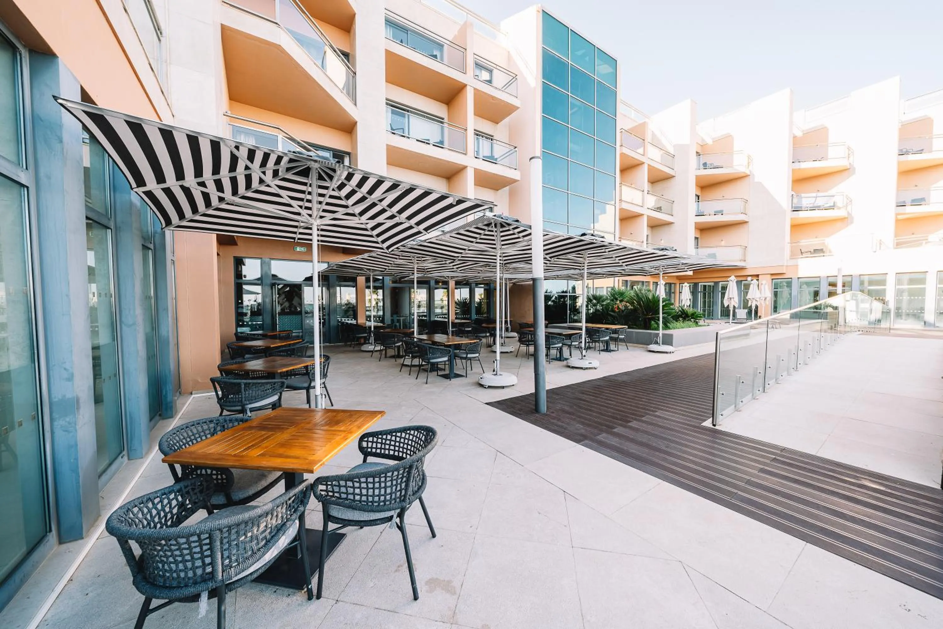 Restaurant/places to eat in Real Marina Hotel & Spa