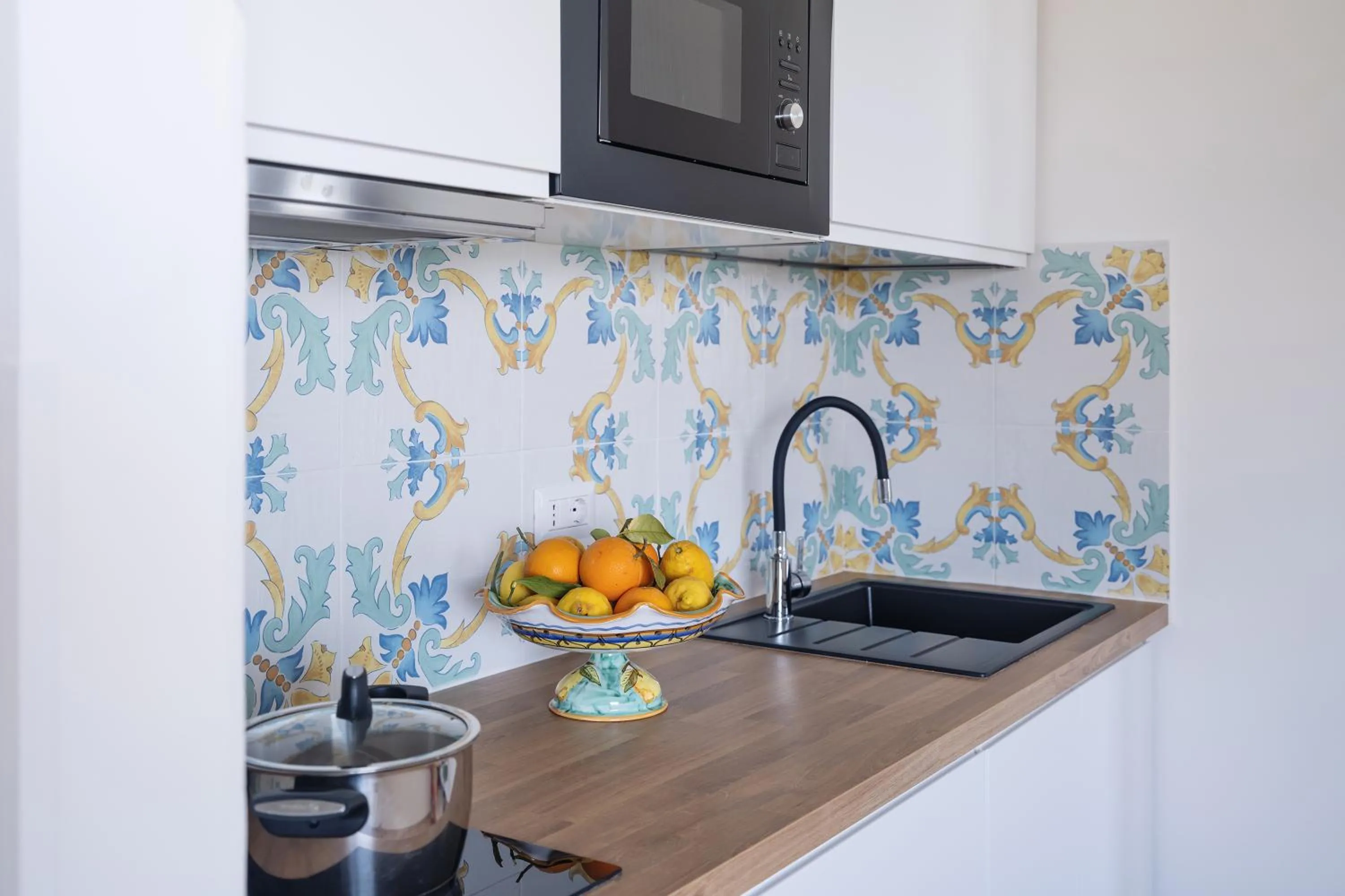 Kitchen or kitchenette in Villa Raf