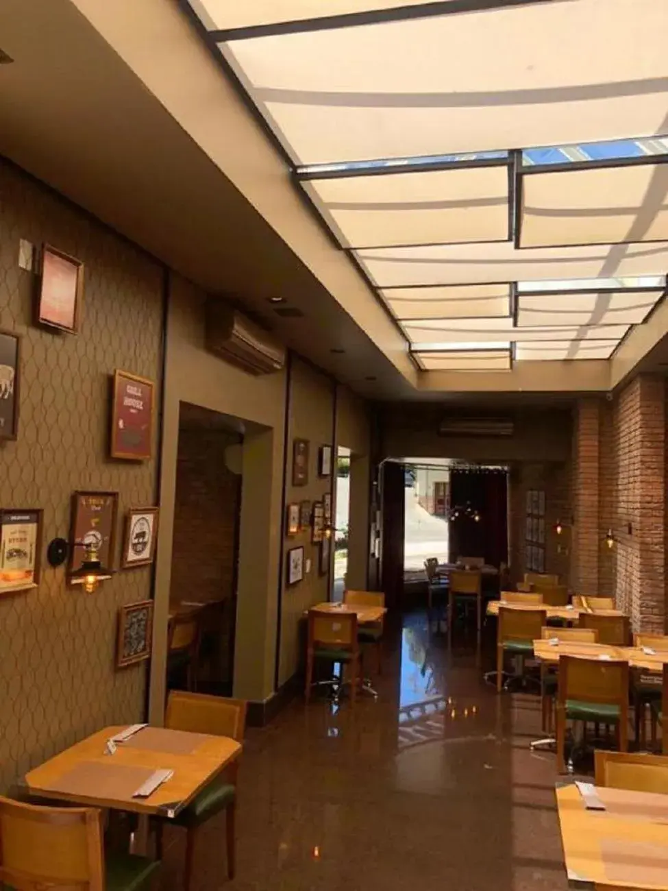 Restaurant/places to eat in Wish Serrano Resort Restaurant/places to eat in Wish Serrano Resort