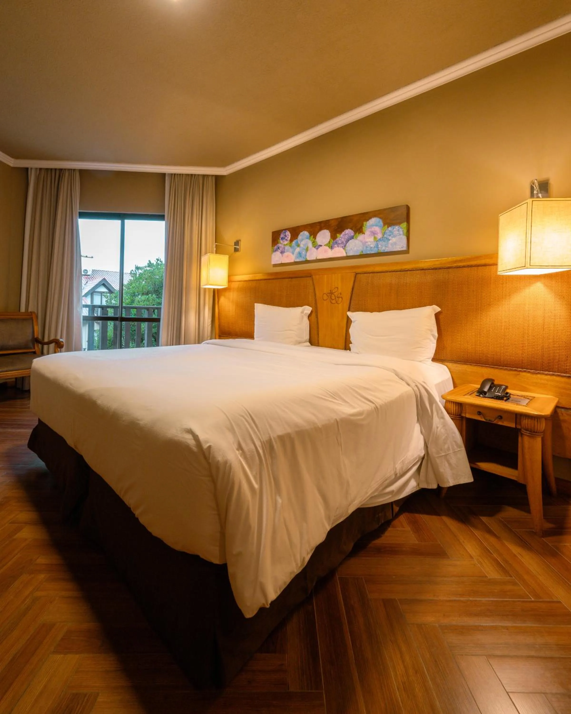 Bed in Wish Serrano Resort