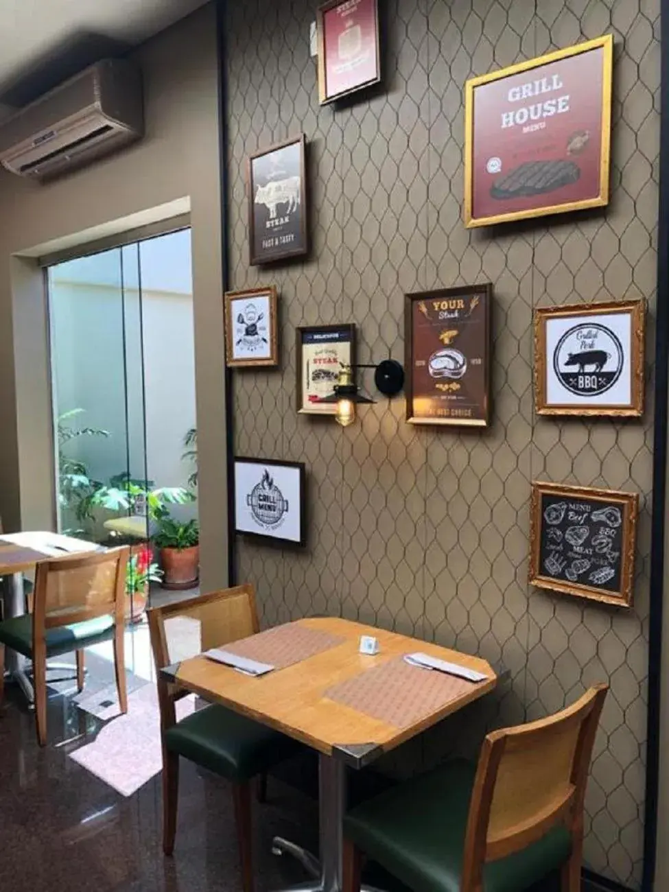 Restaurant/places to eat in Wish Serrano Resort Restaurant/places to eat in Wish Serrano Resort