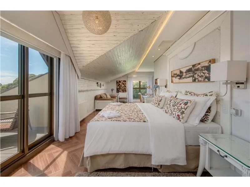 Bed in Wish Serrano Resort