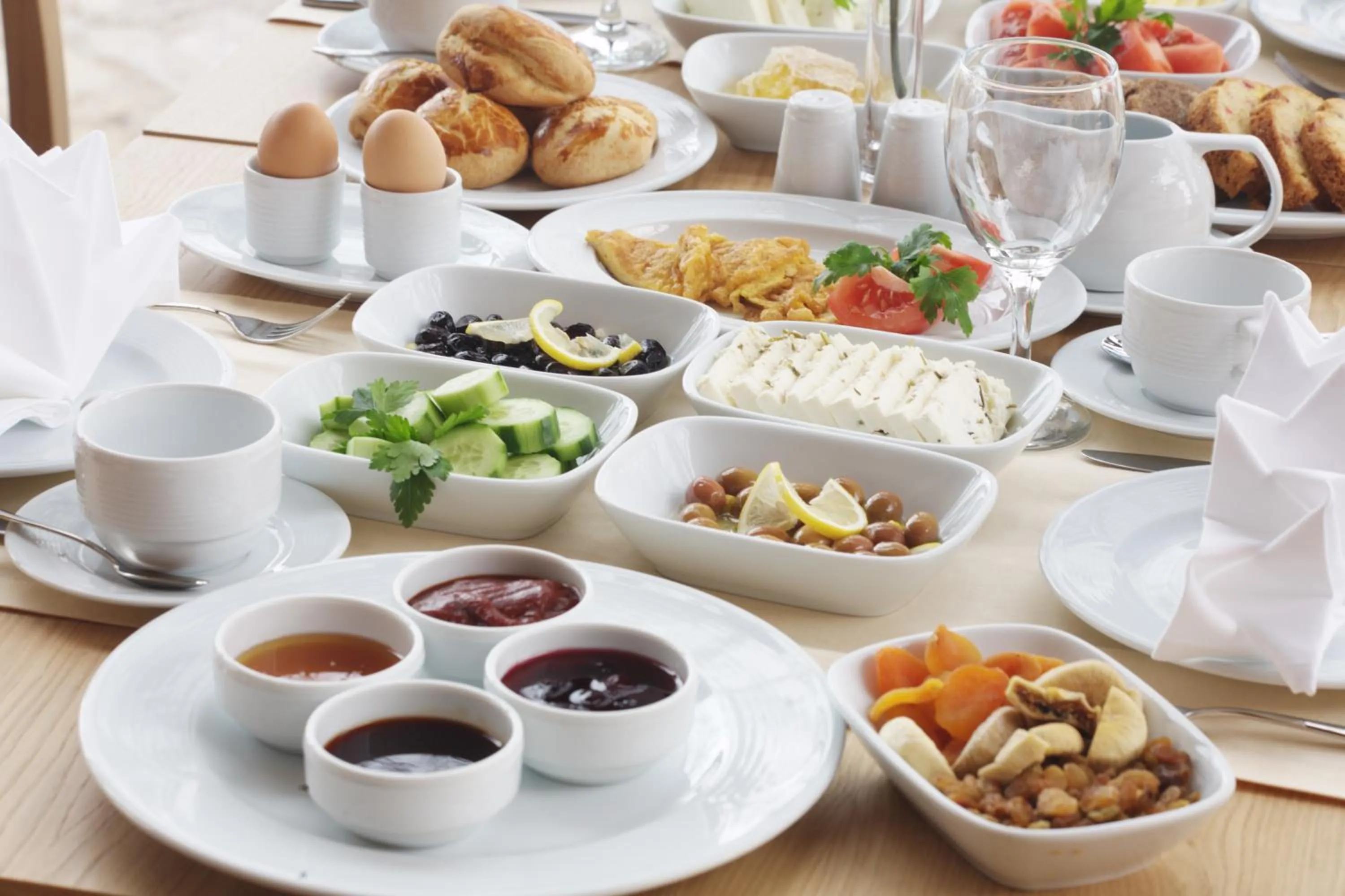 Food and drinks in Iksir Resort Town