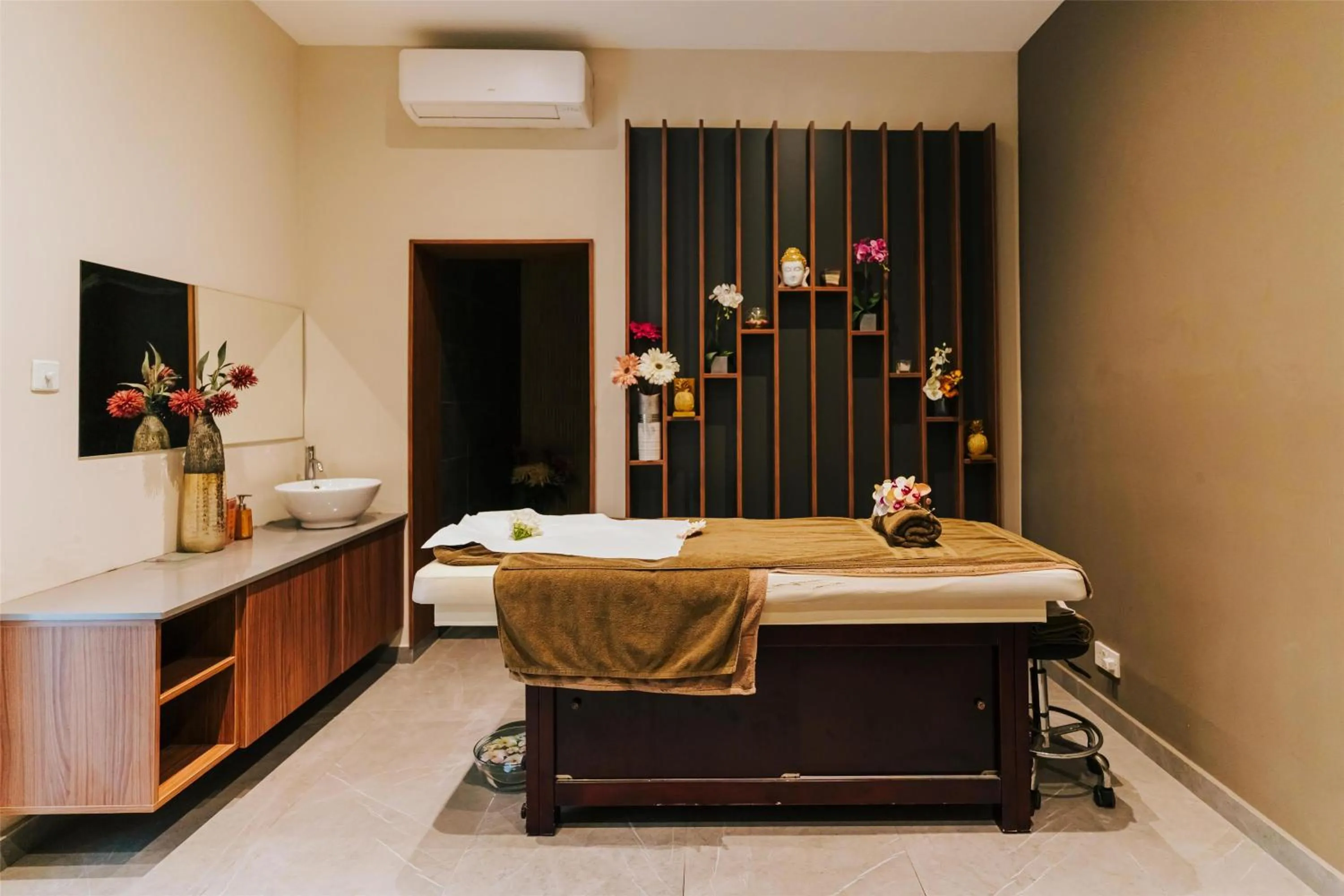 Spa and wellness centre/facilities in Cavalieri Hotel Malta, a member of Radisson Individuals