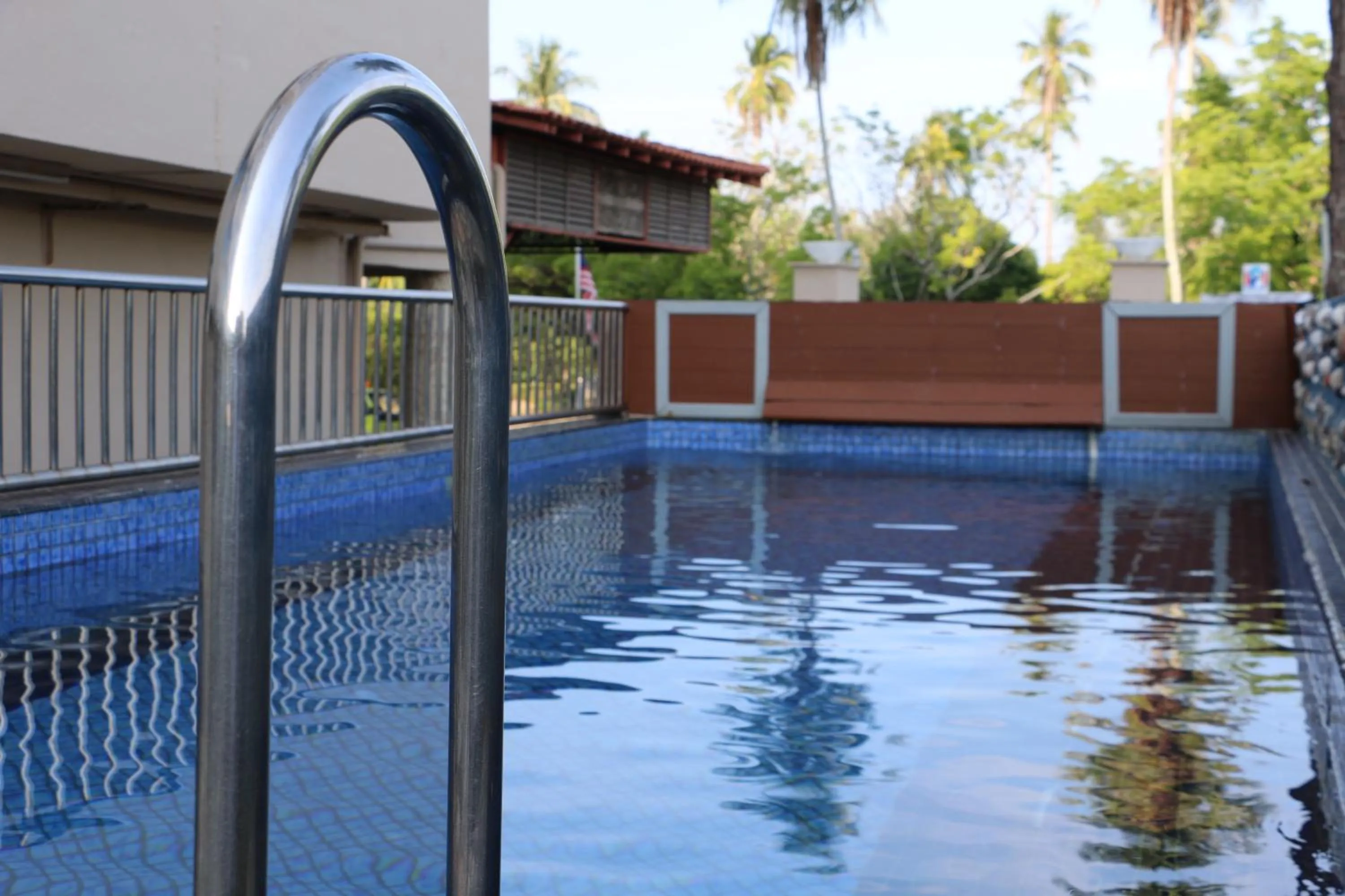 Swimming pool in Eagle Bay Hotel