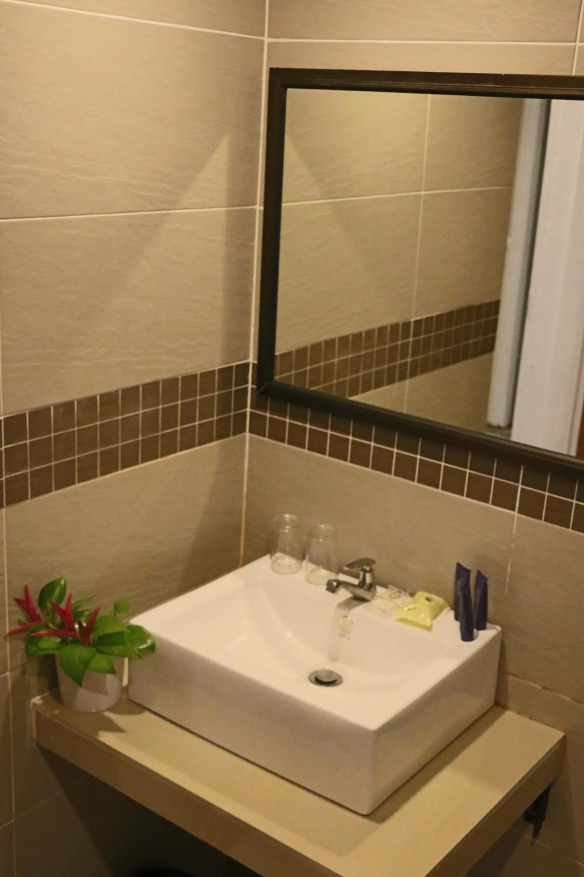 Toilet in Eagle Bay Hotel