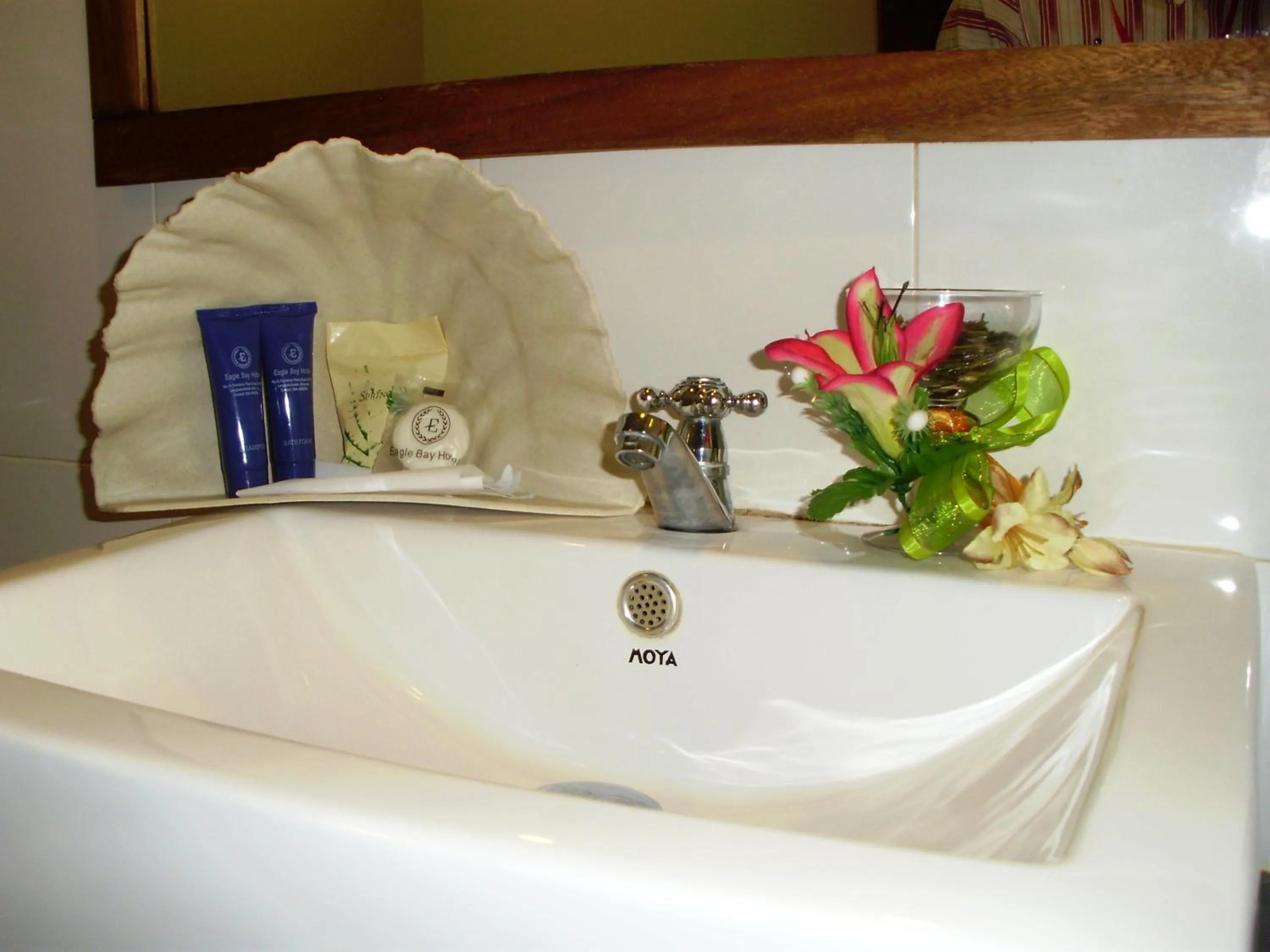 Toilet in Eagle Bay Hotel