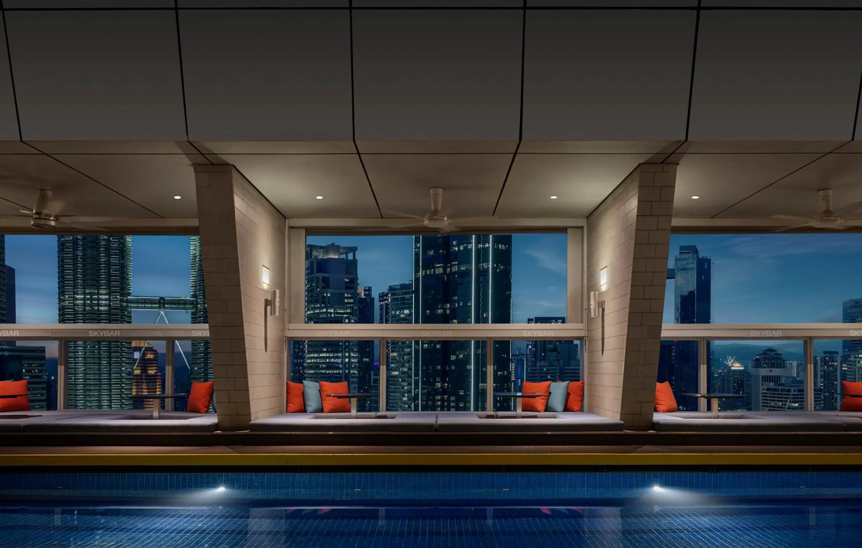 Lounge or bar in Traders Hotel, Kuala Lumpur