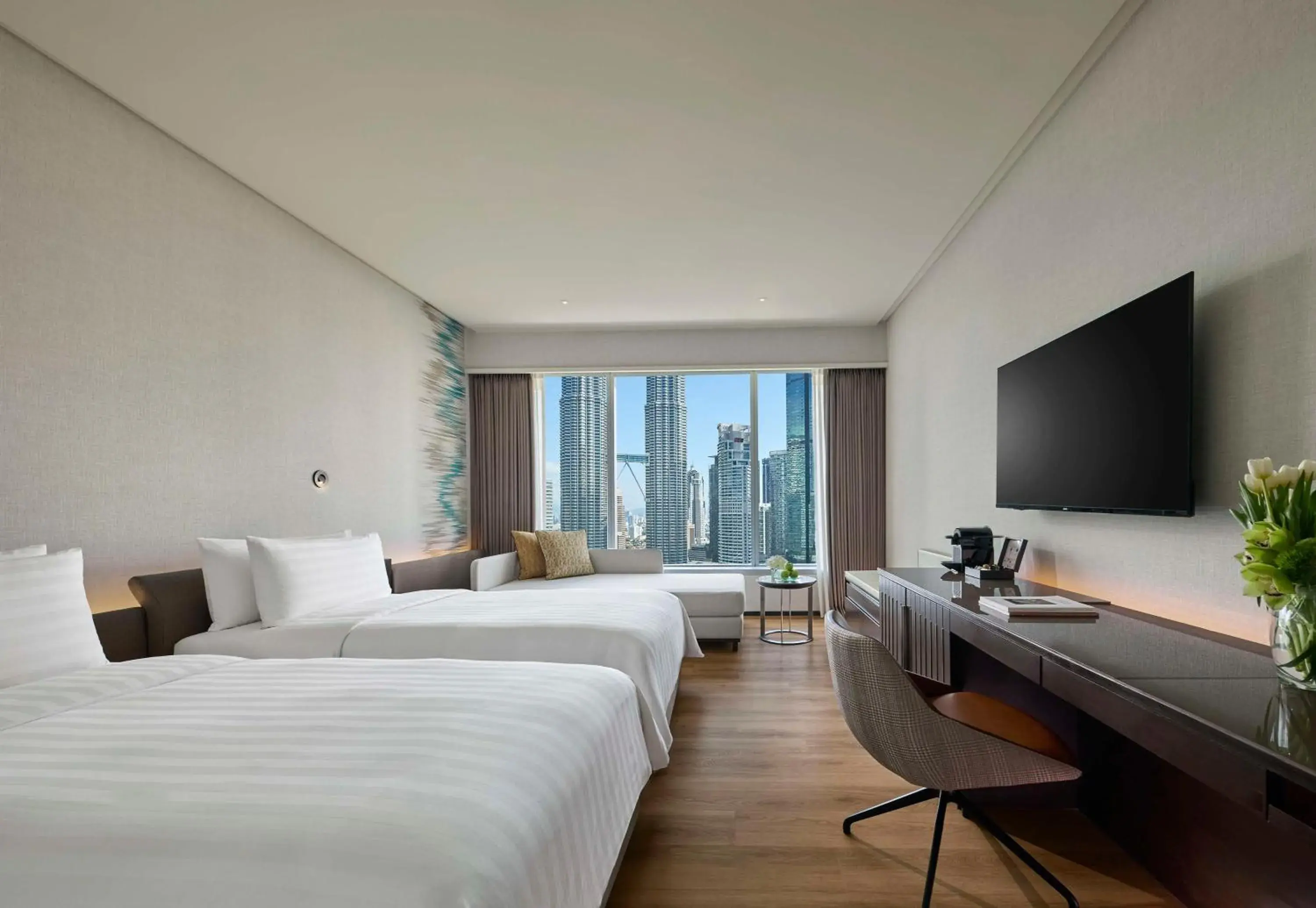 Traders Club Twin Towers View Room – Twin bed (Newly Refurbished) in Traders Hotel, Kuala Lumpur Traders Club Twin Towers View Room – Twin bed (Newly Refurbished) in Traders Hotel, Kuala Lumpur