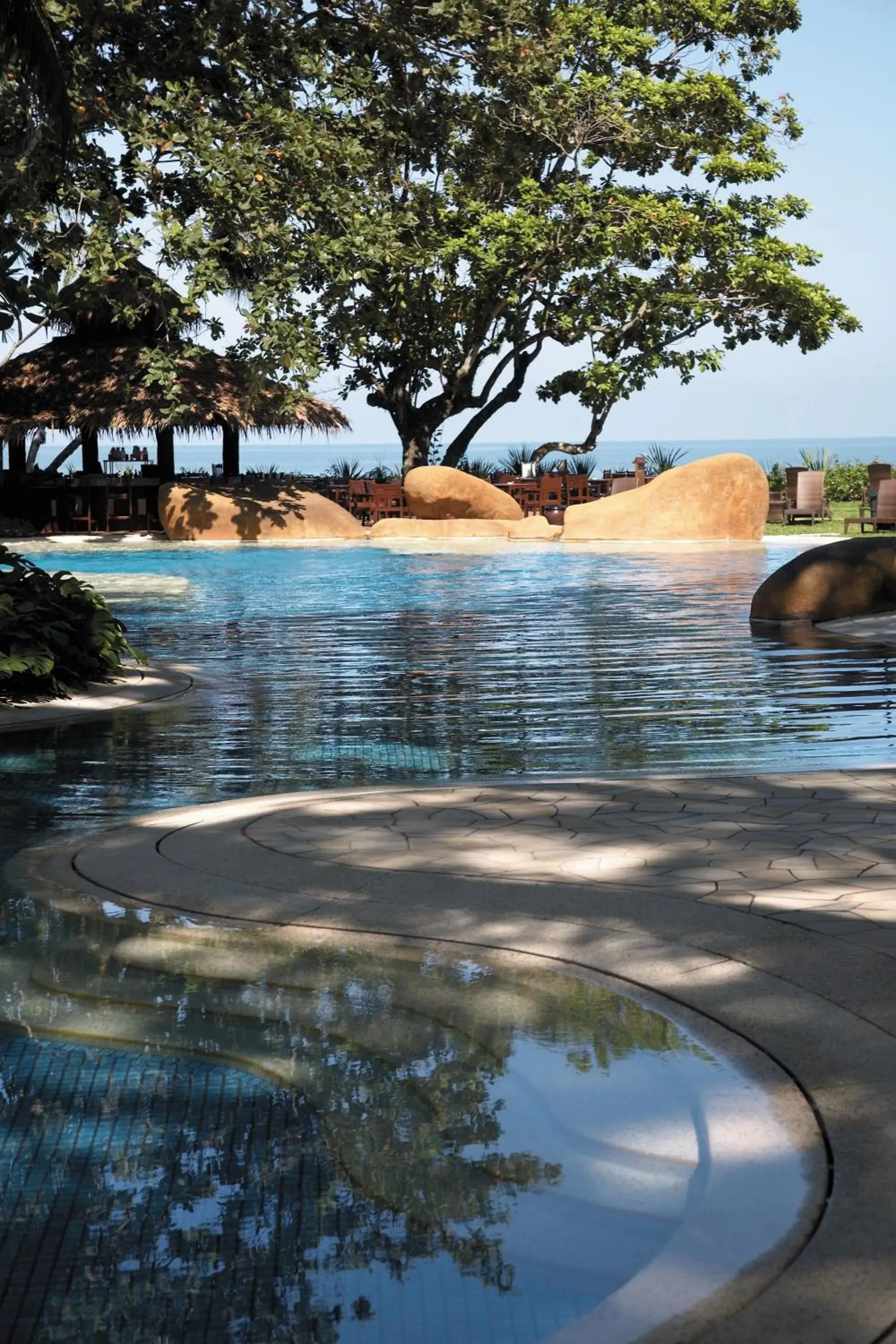 Swimming Pool in Shangri-La Rasa Sayang, Penang