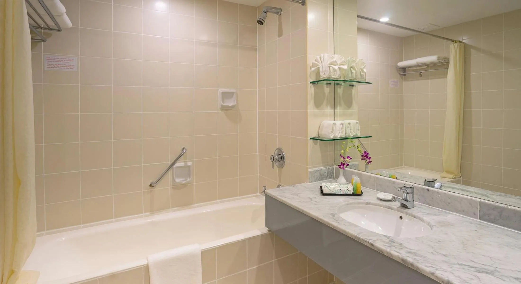 Bathroom in Bayview Hotel Langkawi