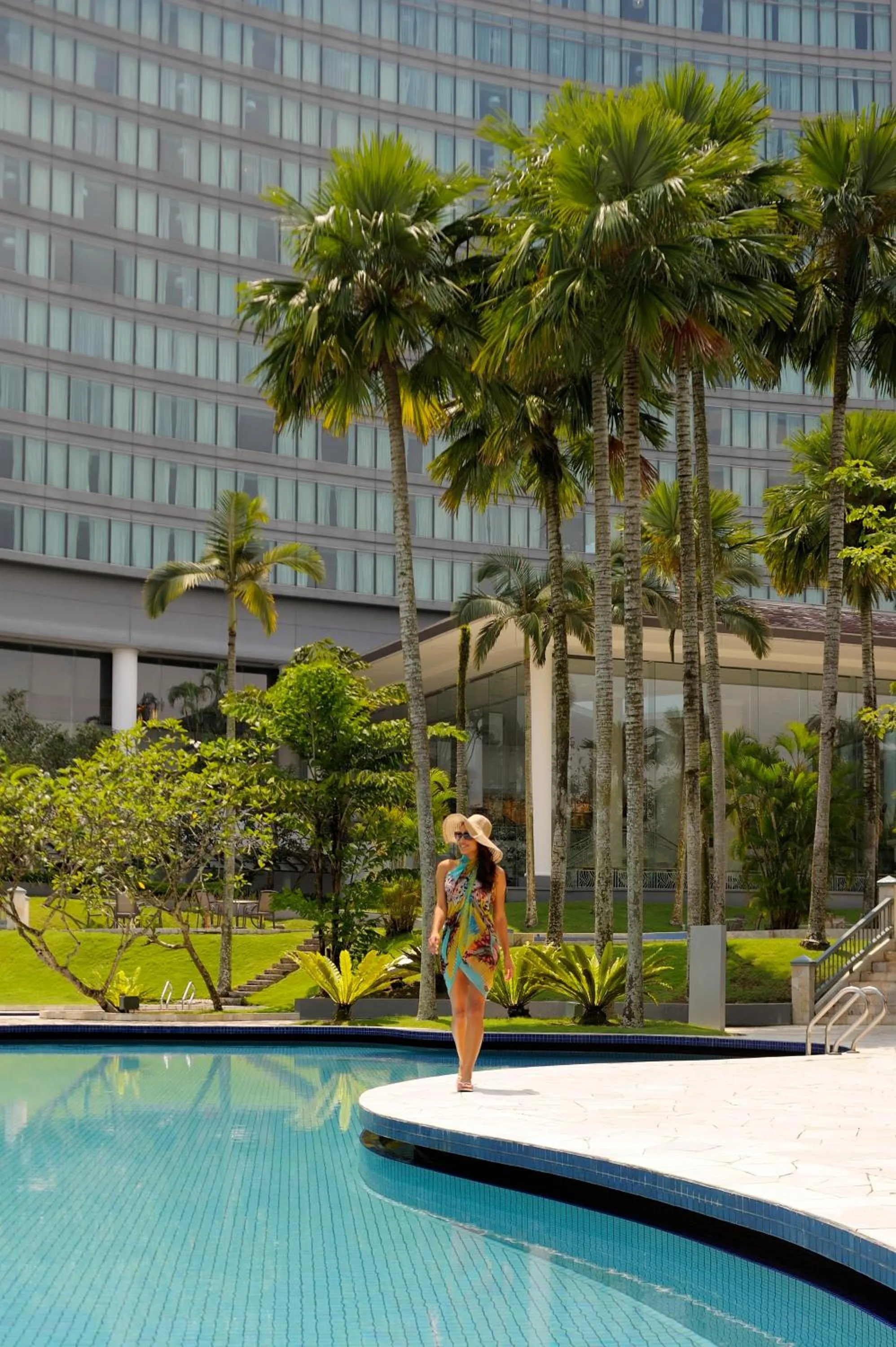 Swimming pool in Thistle Johor Bahru