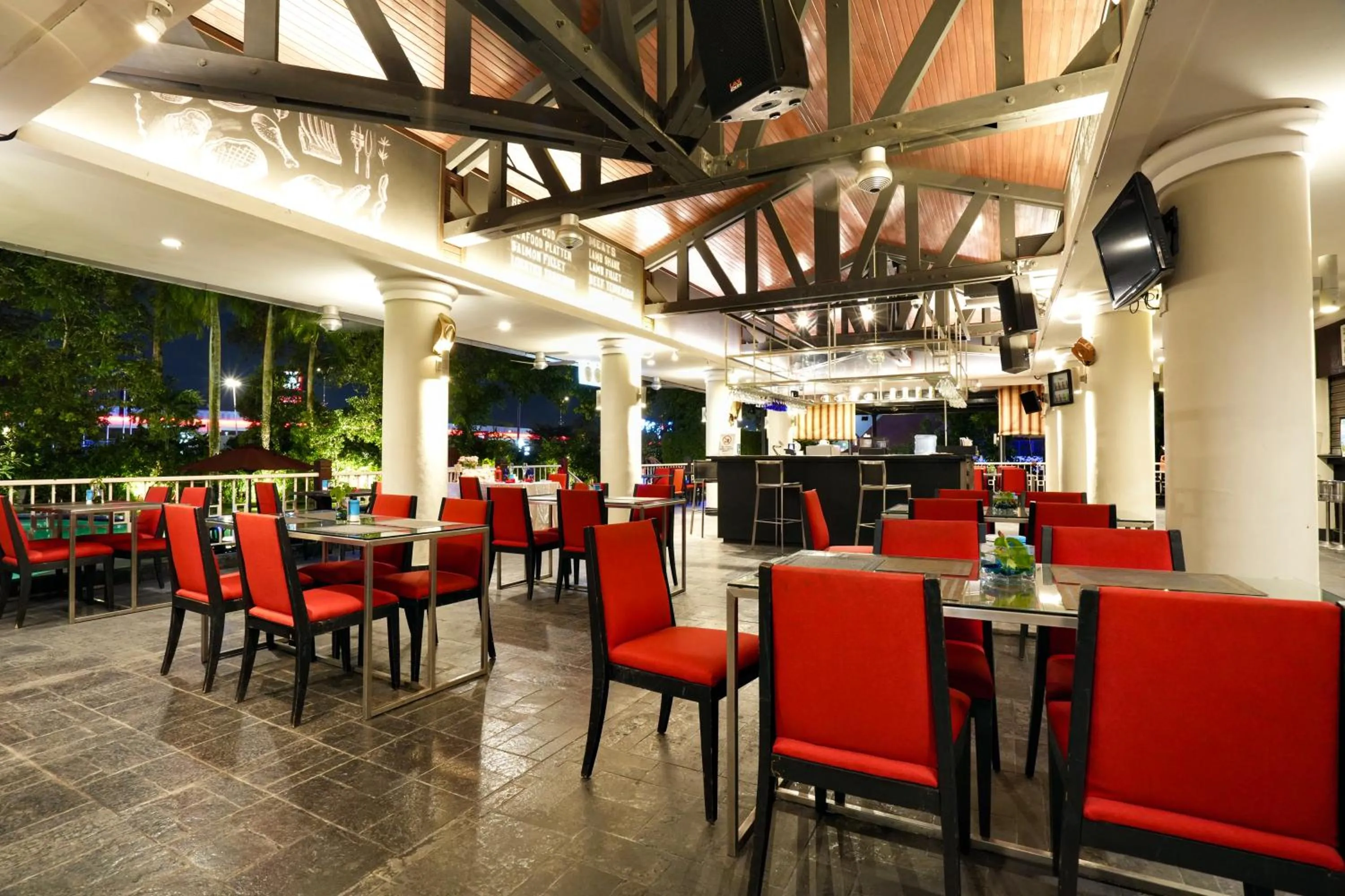 Restaurant/places to eat in Thistle Johor Bahru