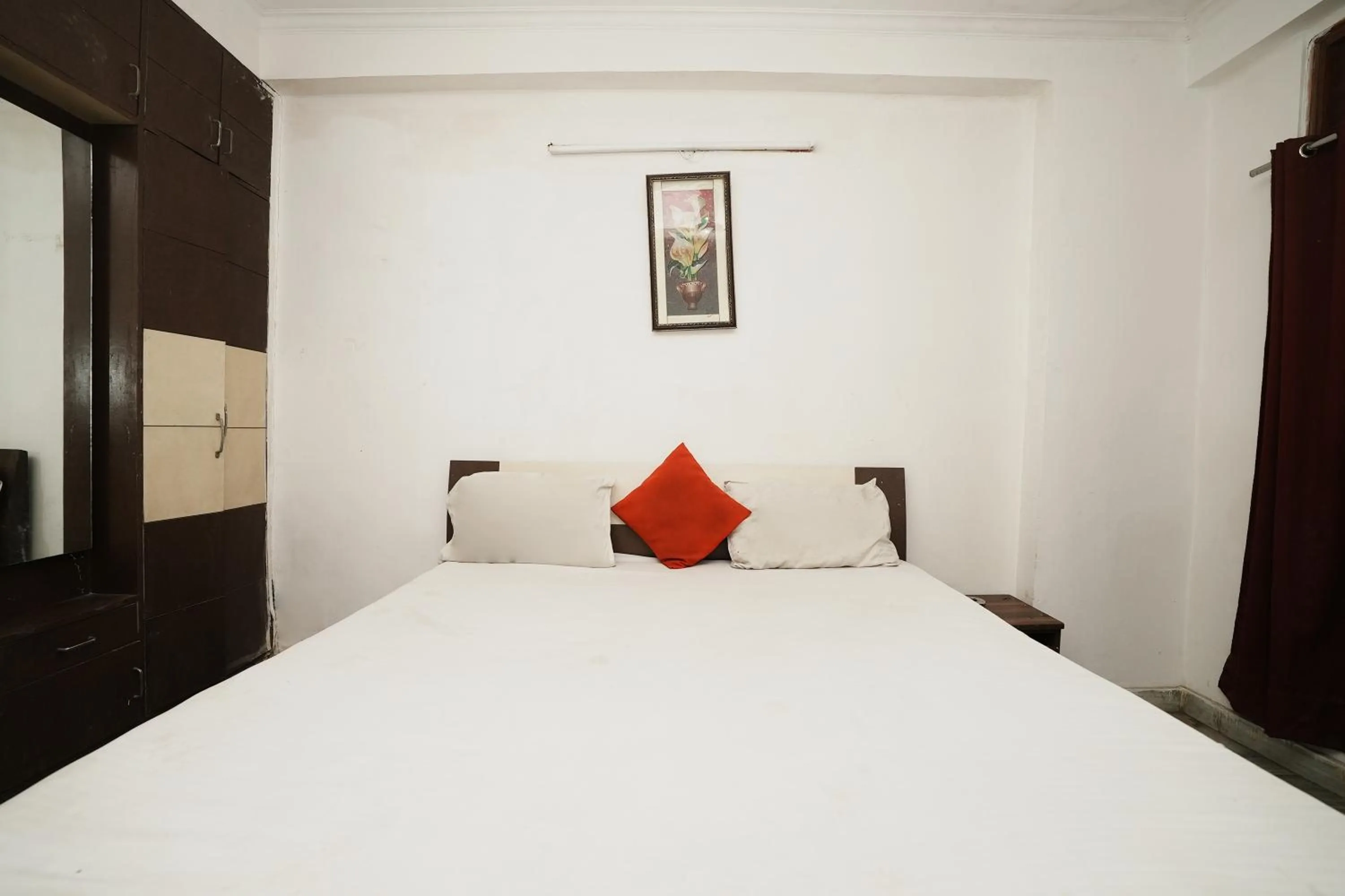 Bedroom, Bed in Hotel Sunrise Moon