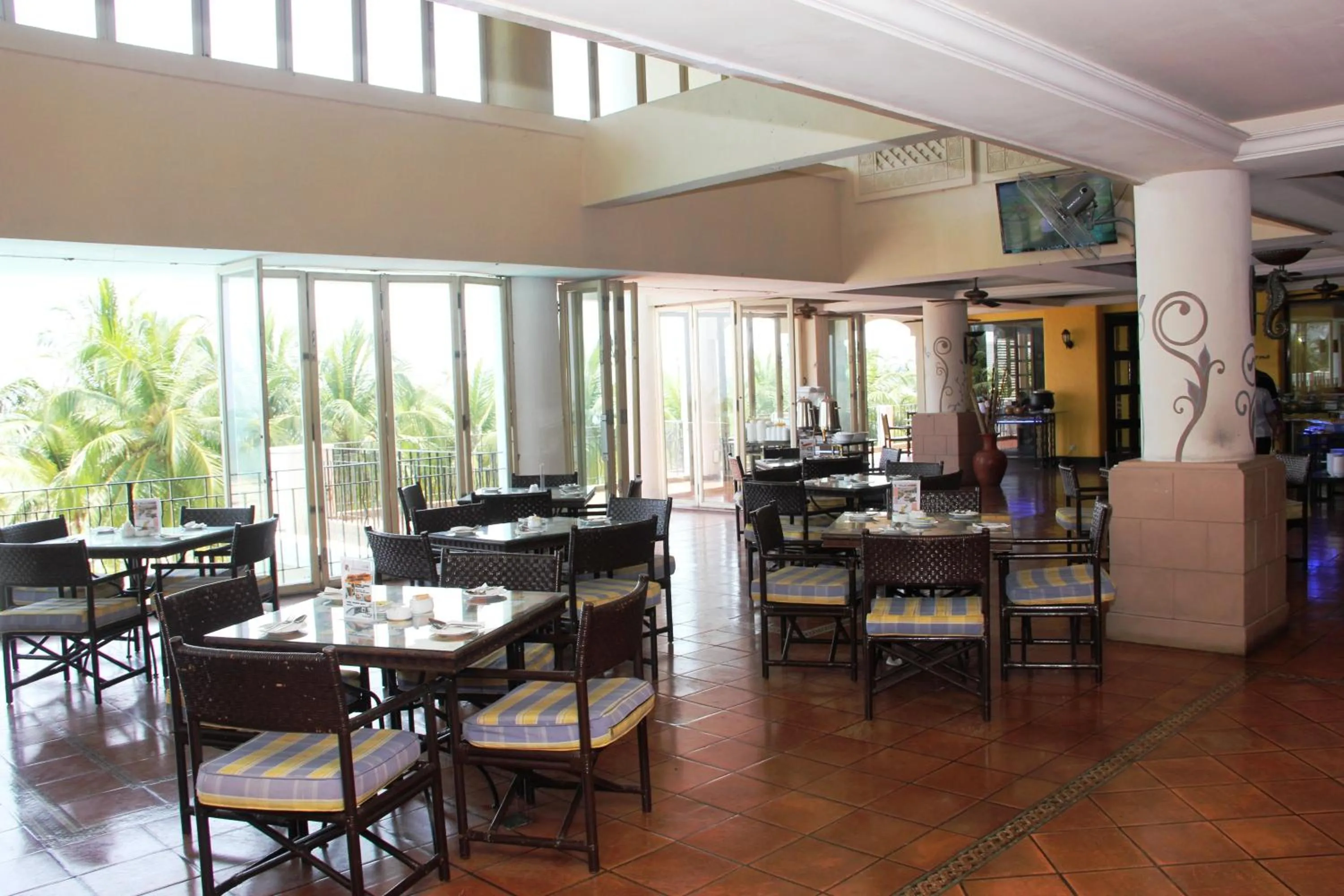 Restaurant/places to eat in Corus Paradise Resort Port Dickson