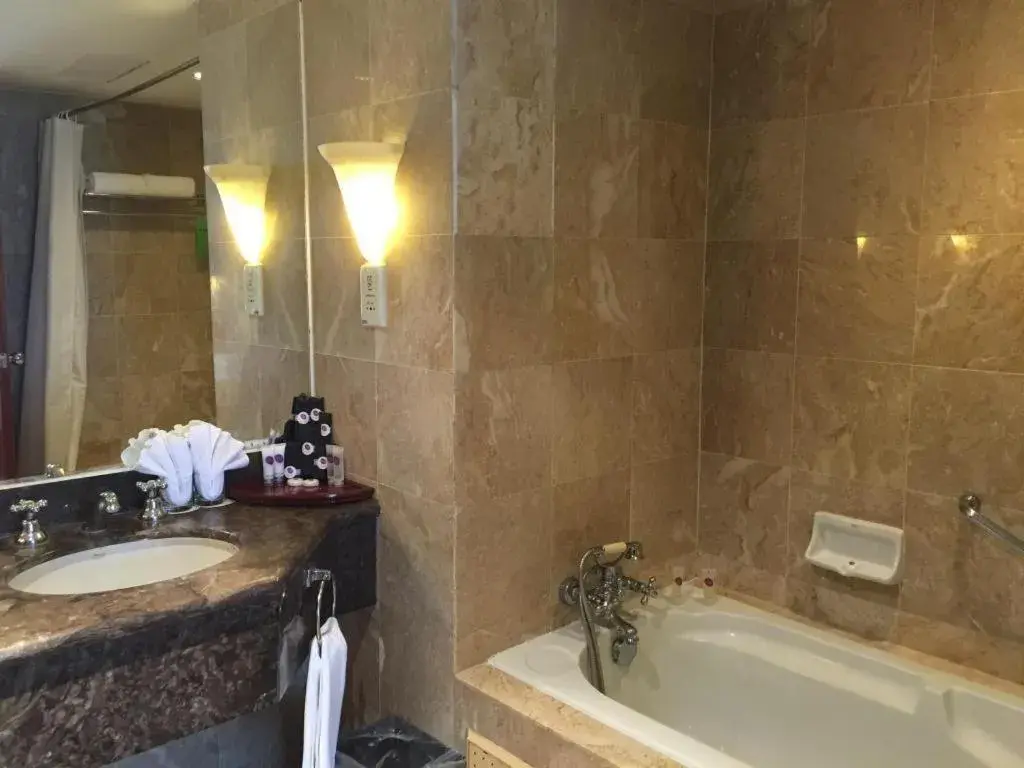 Bath, Bathroom in Corus Paradise Resort Port Dickson