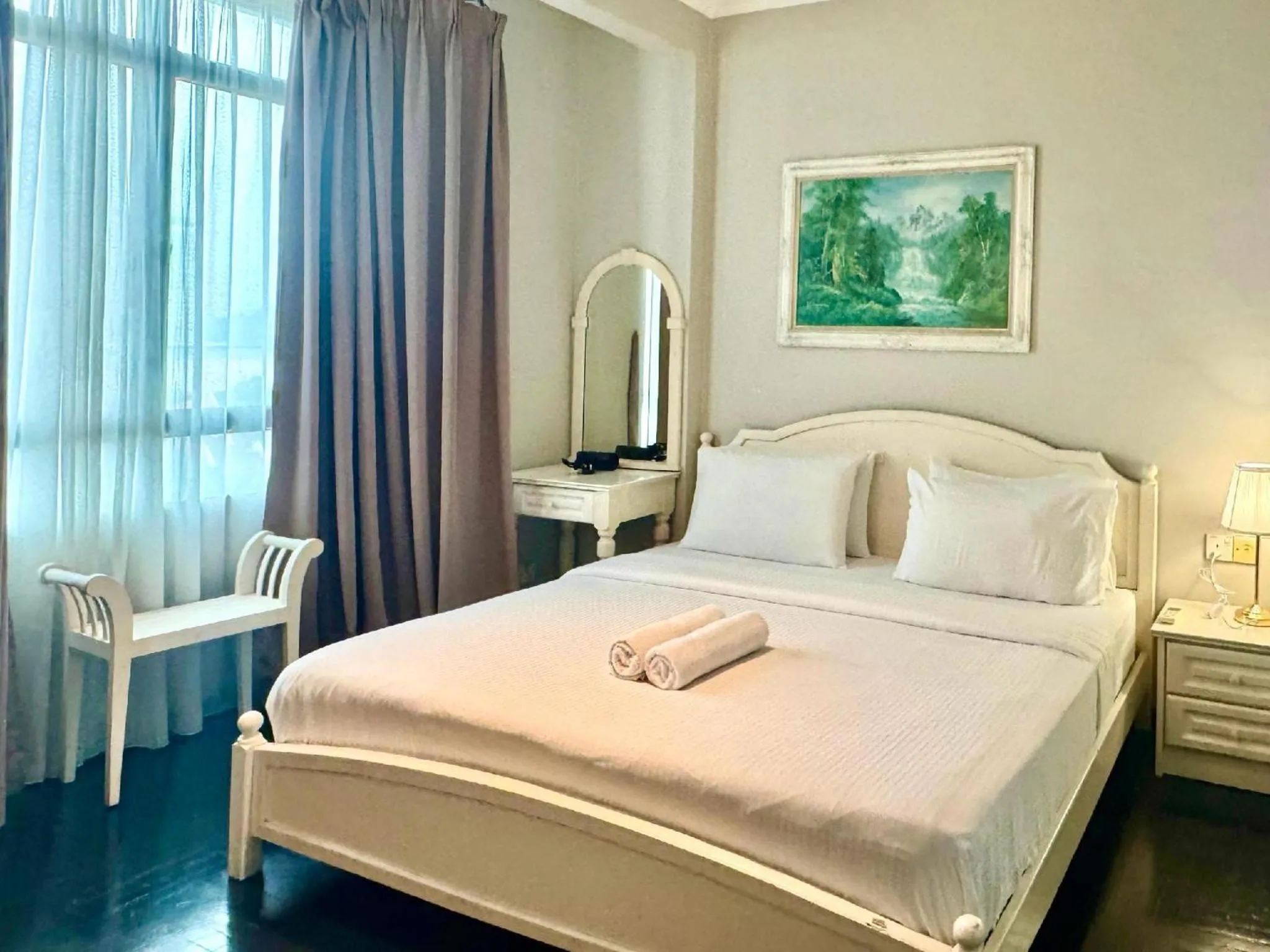 Bedroom, Bed in Century Bay Private Residences