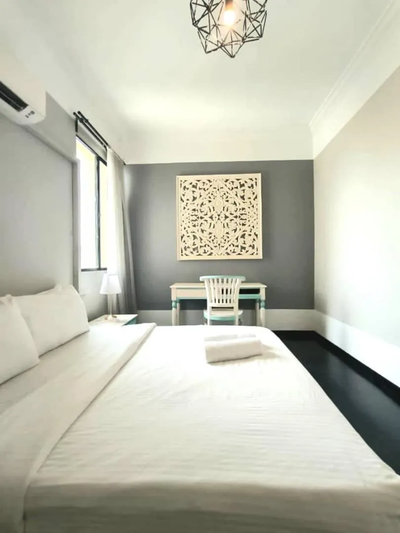 Bedroom, Bed in Century Bay Private Residences