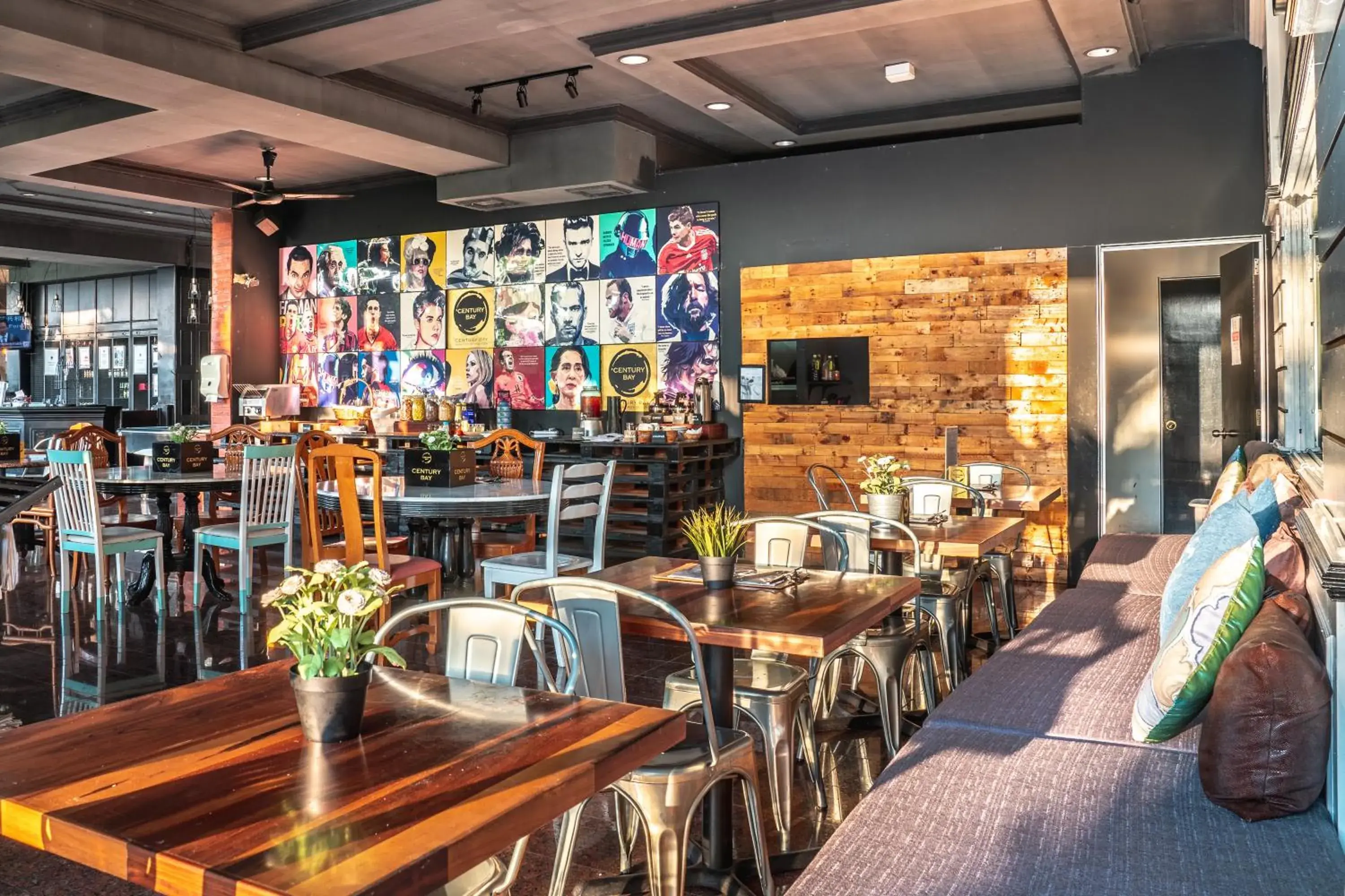 Restaurant/places to eat in Century Bay Private Residences Restaurant/places to eat in Century Bay Private Residences