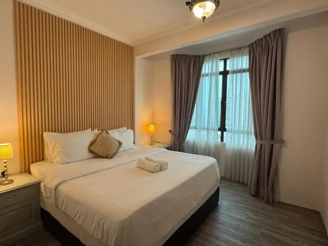 Bedroom, Bed in Century Bay Private Residences Bedroom, Bed in Century Bay Private Residences