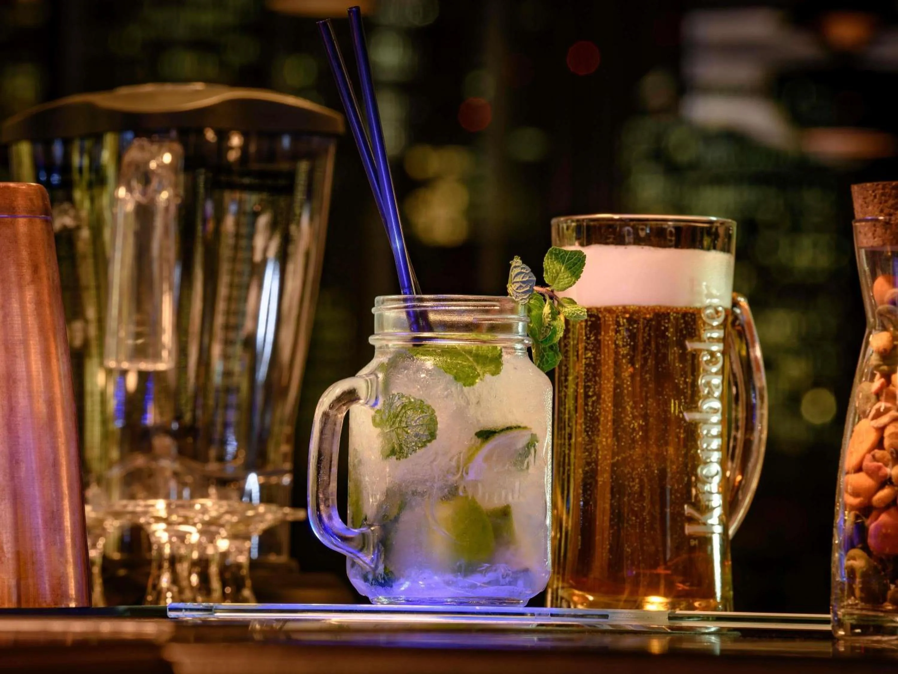 Lounge or bar in Aparthotel Adagio Frankfurt City Messe