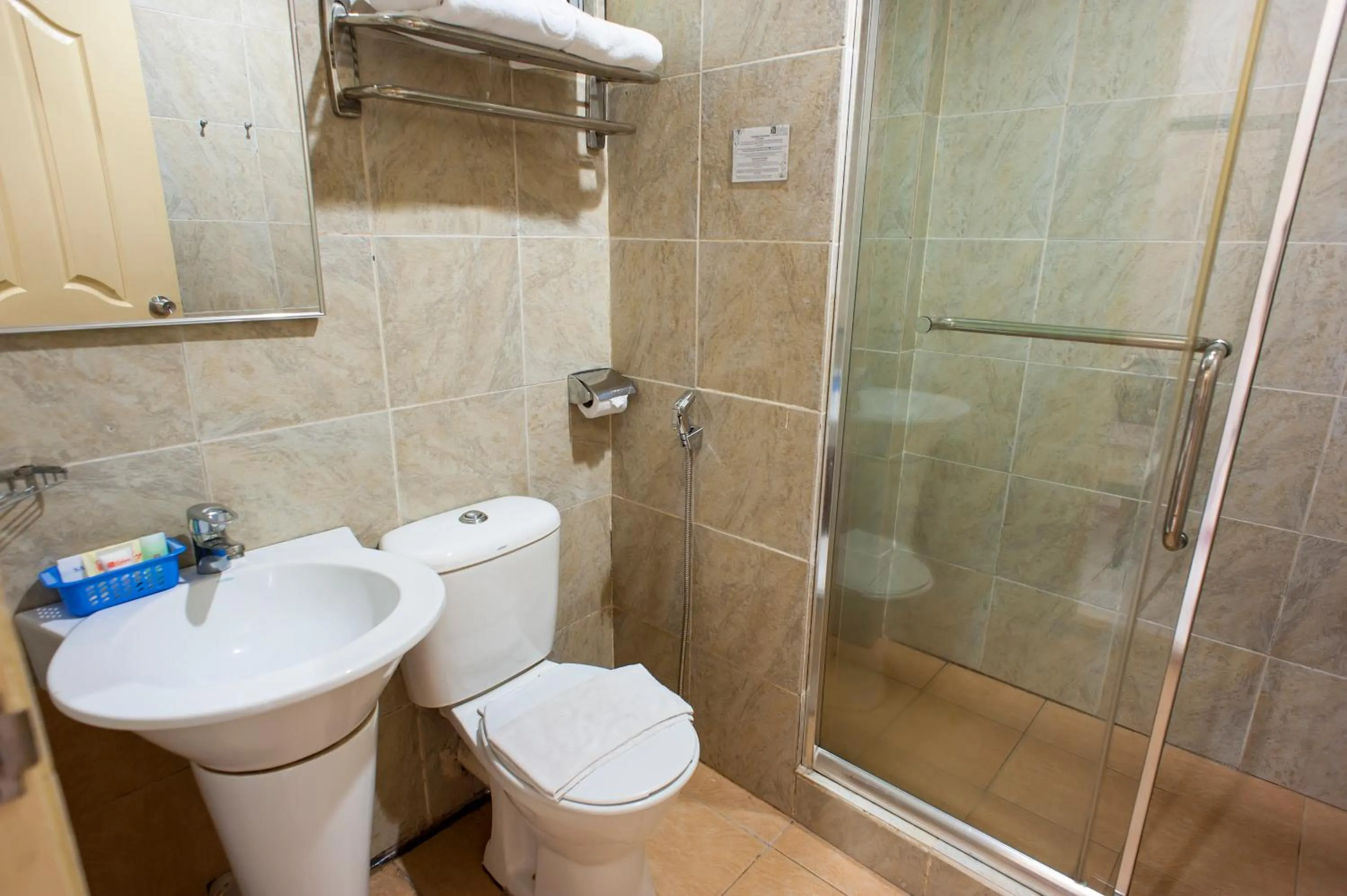 Bathroom in Celyn Resort Kinabalu