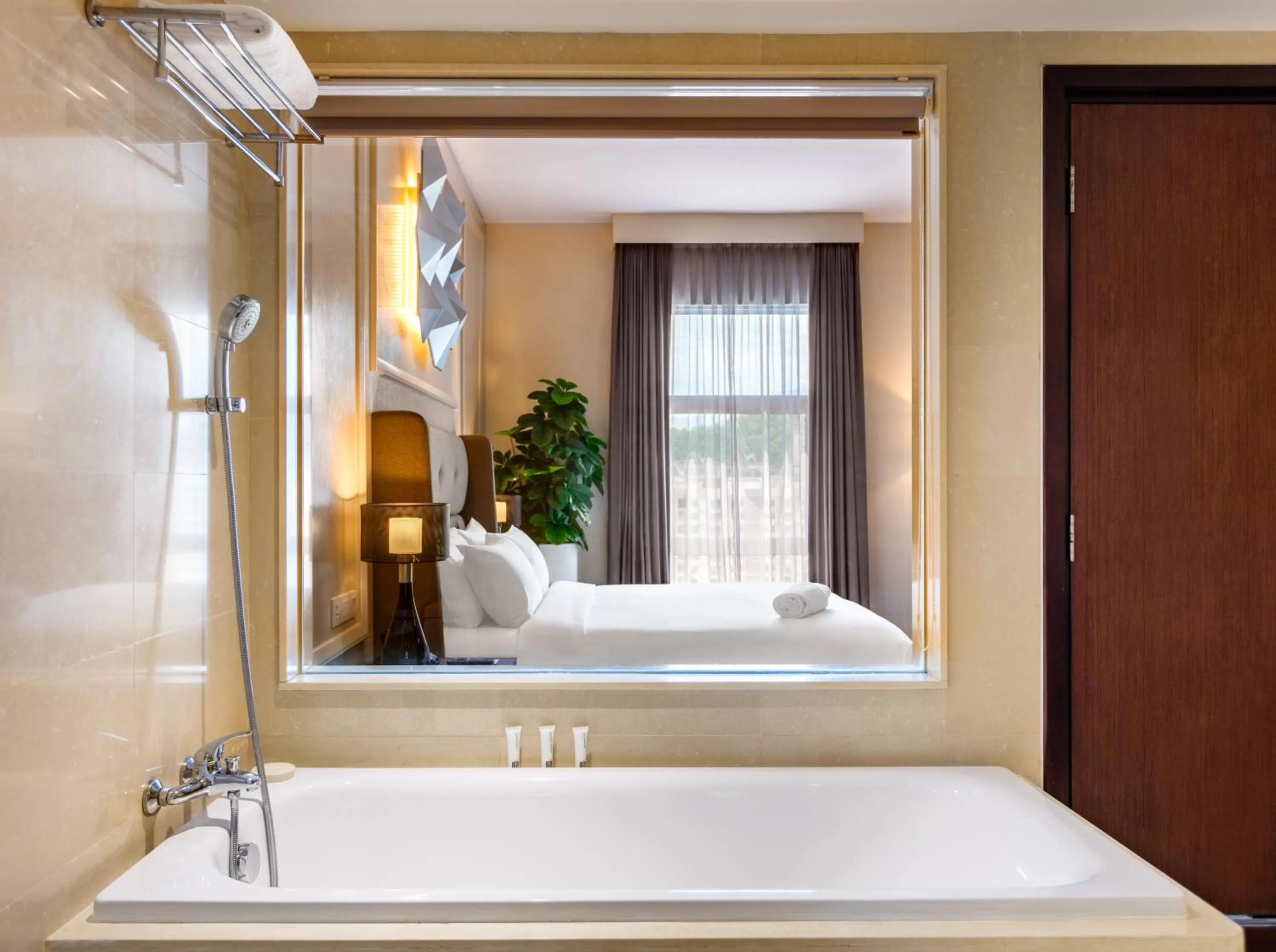 Bathroom, Bed in Eastin Hotel Penang