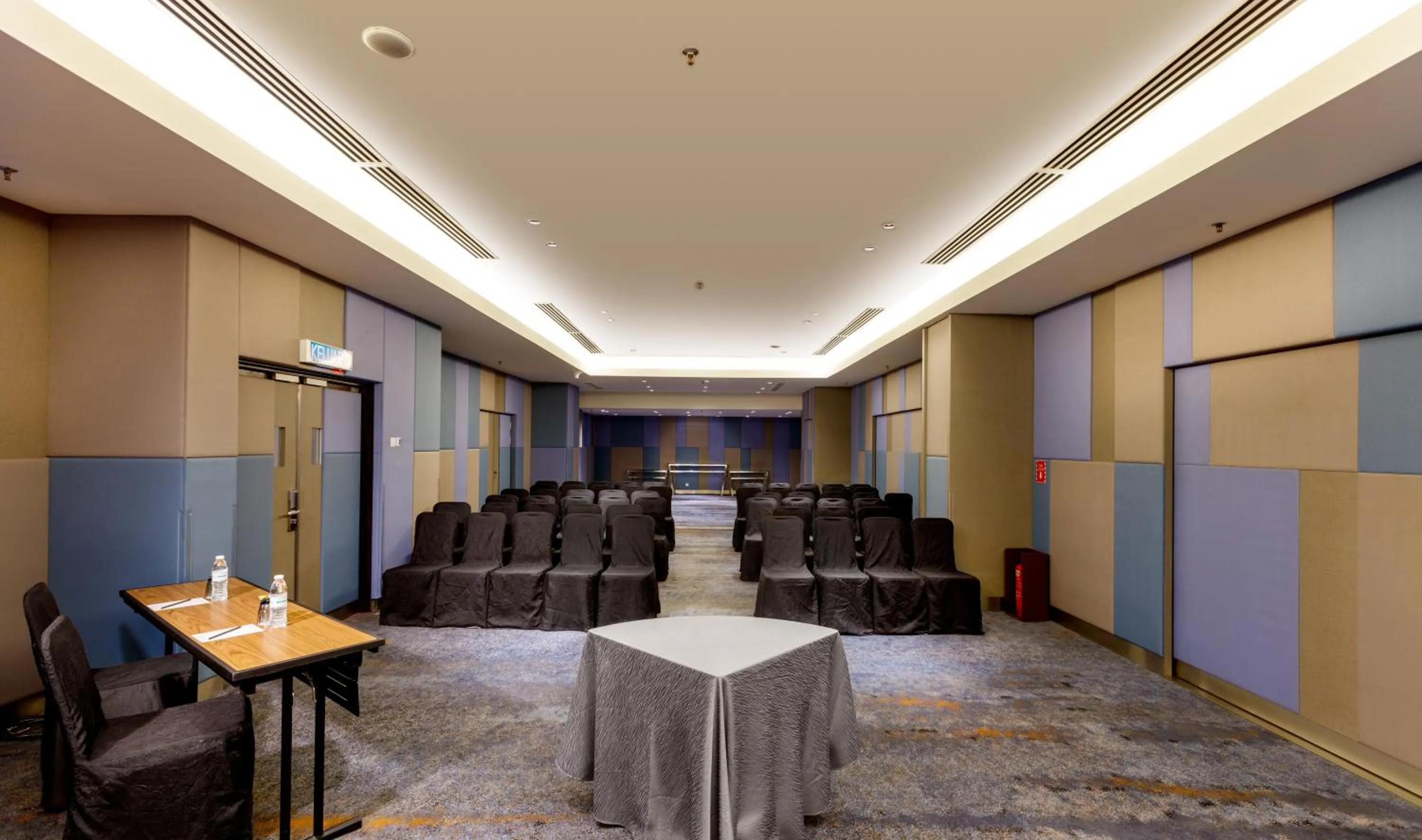 Business facilities in Eastin Hotel Penang