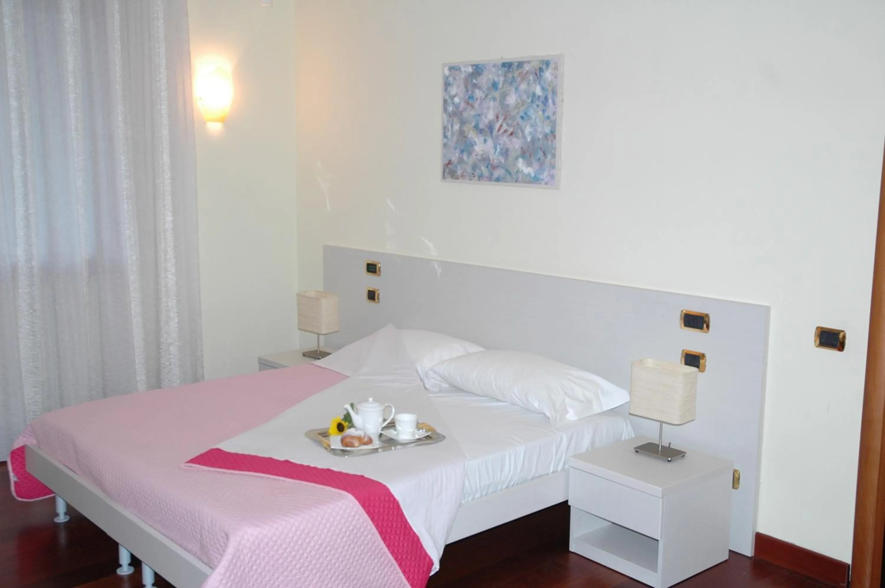 Photo of the whole room, Bed in B&B Nelly