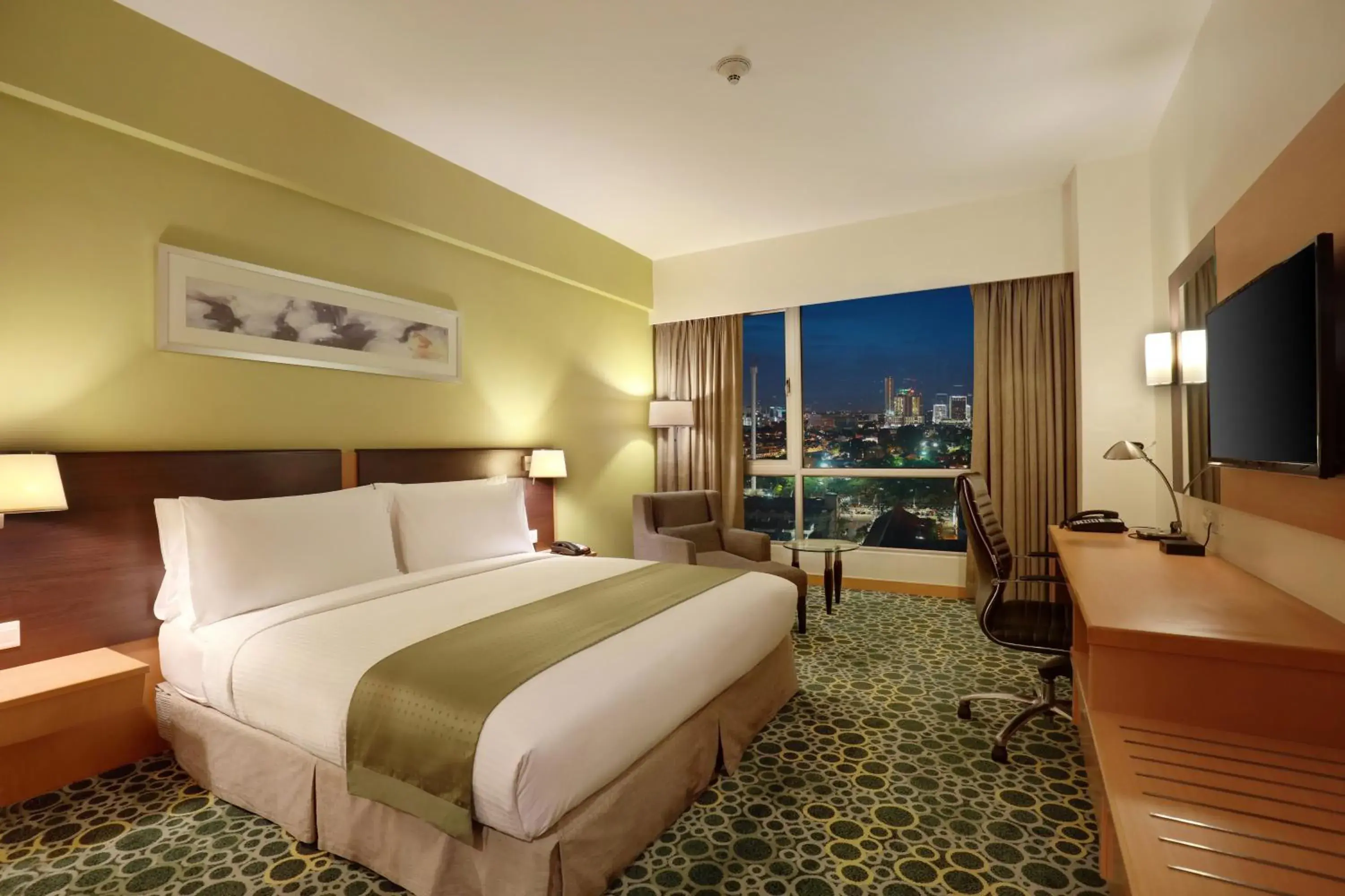 Standard King Room with City View in Holiday Inn Melaka by IHG Standard King Room with City View in Holiday Inn Melaka by IHG