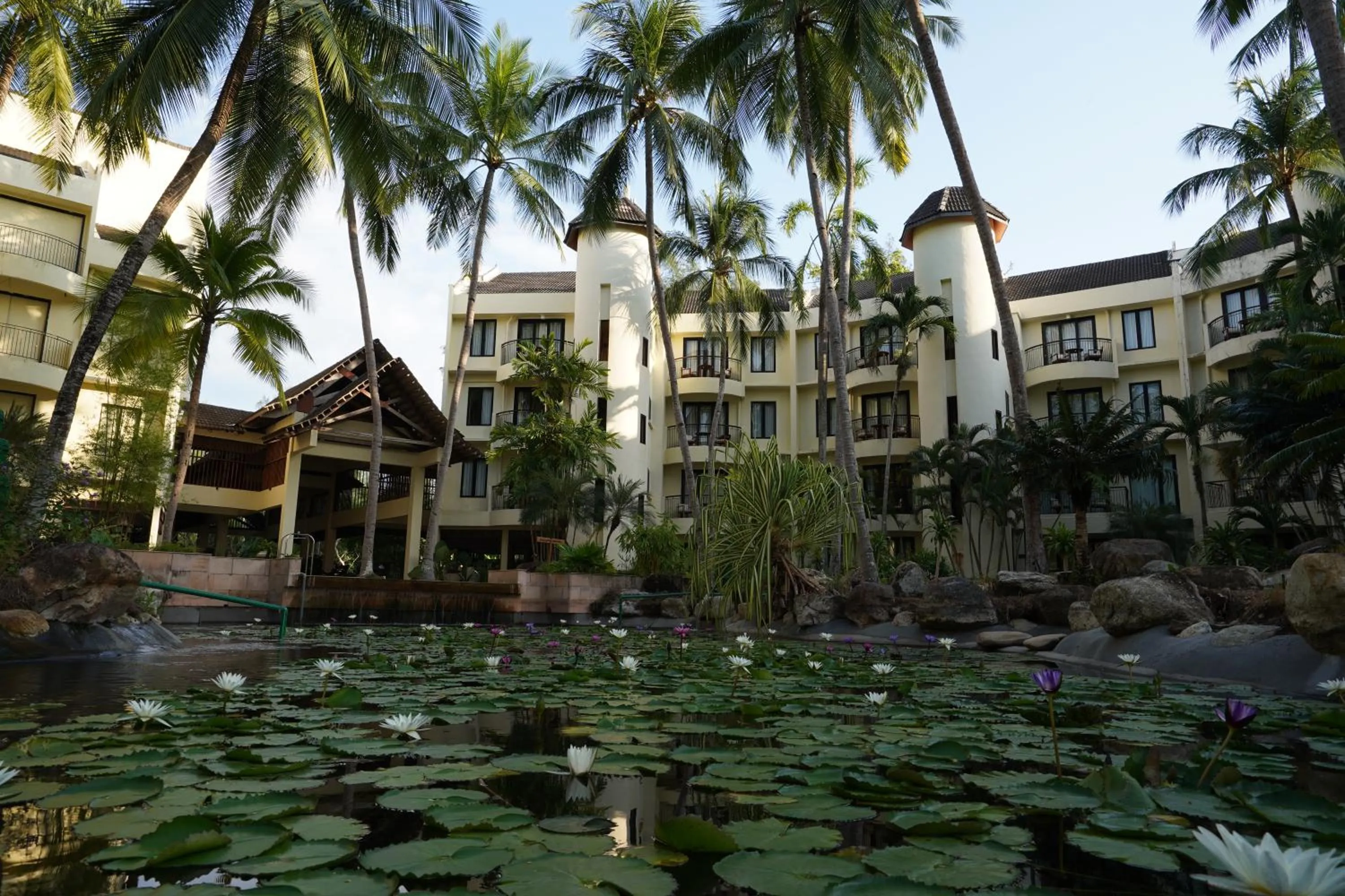 Inner courtyard view in Tanjung Rhu Resort