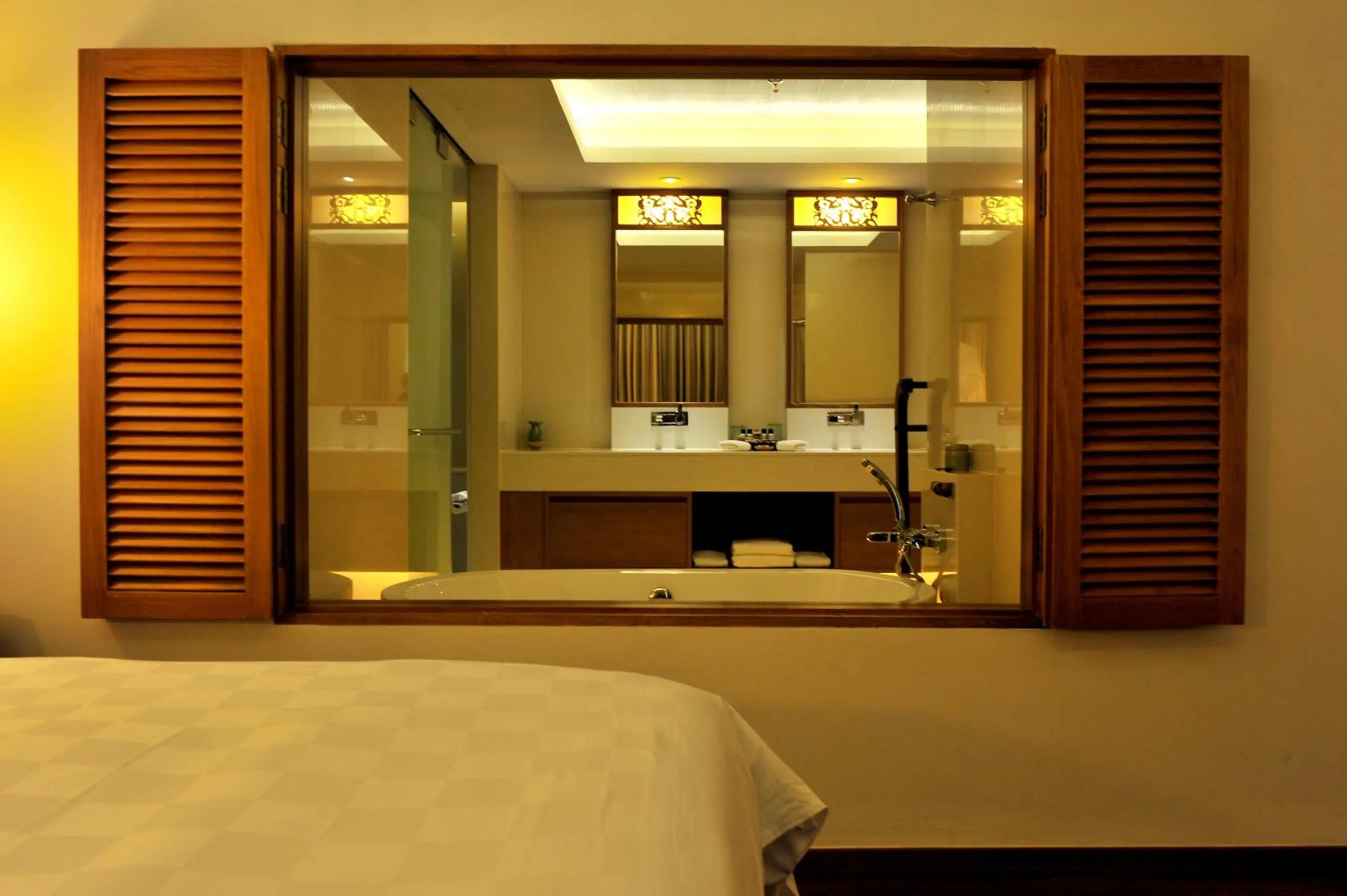 Bathroom, Bed in Tanjung Rhu Resort