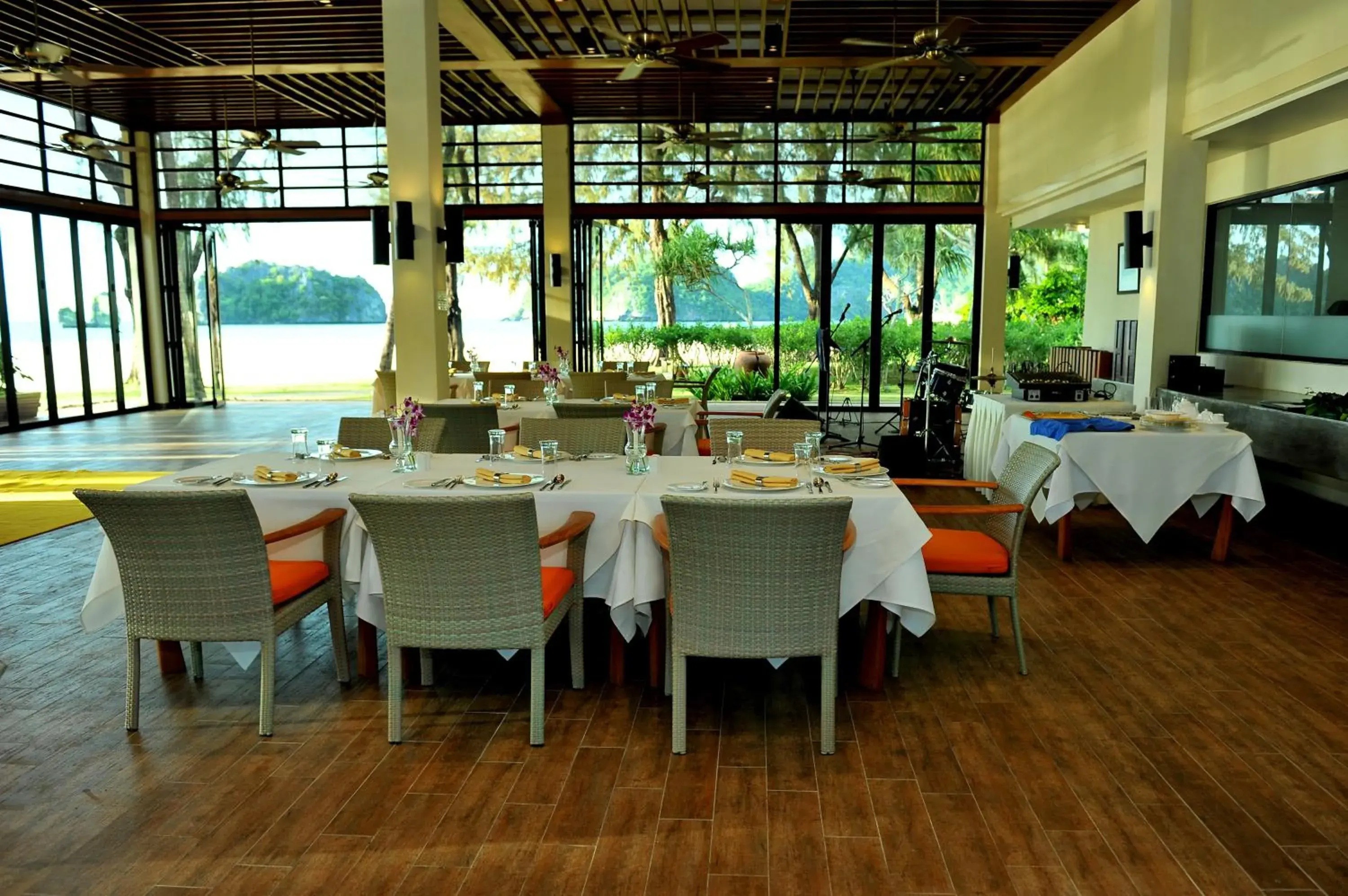 Restaurant/places to eat in Tanjung Rhu Resort Restaurant/places to eat in Tanjung Rhu Resort