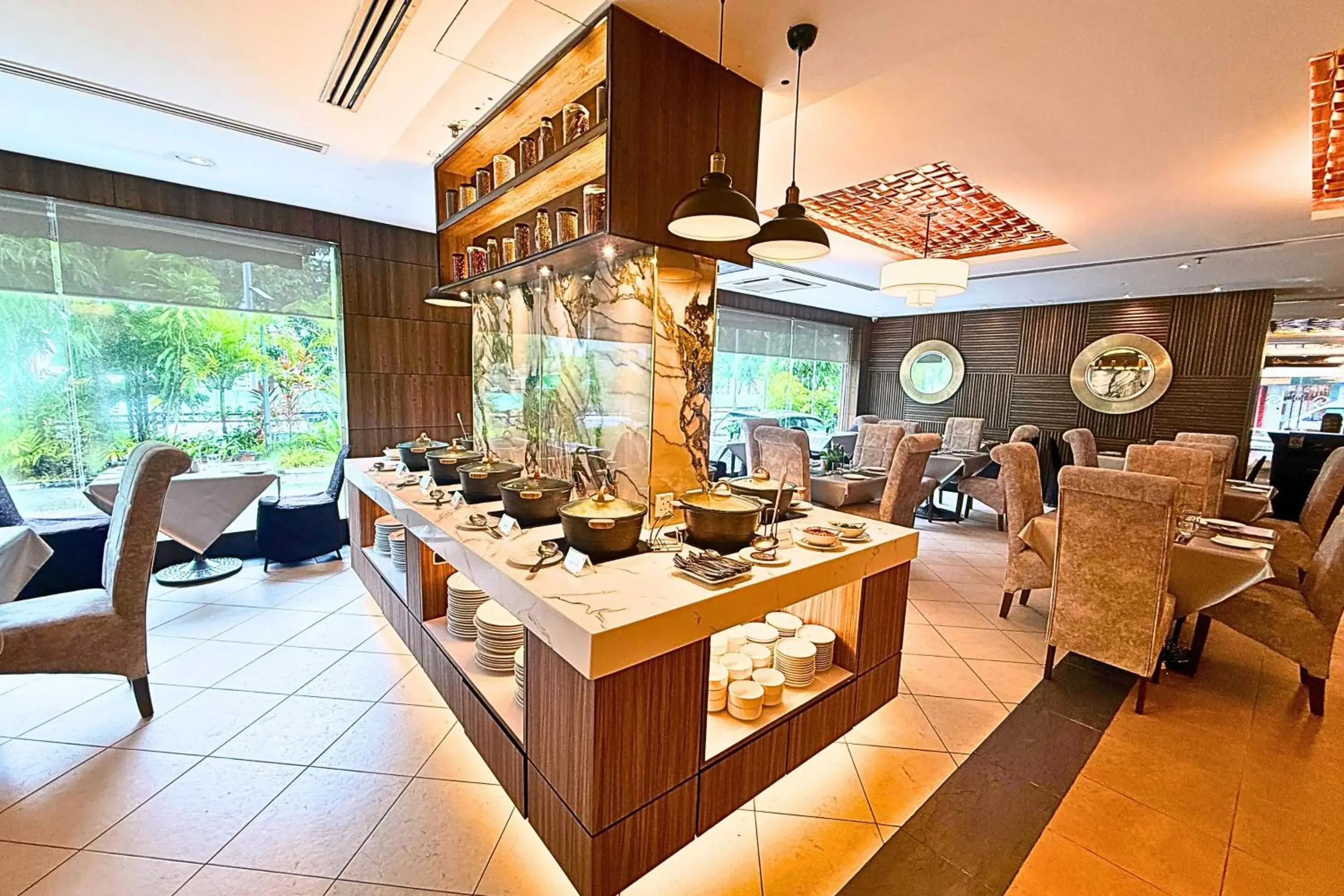 Restaurant/places to eat in Hotel Shangri-la Kota Kinabalu Restaurant/places to eat in Hotel Shangri-la Kota Kinabalu