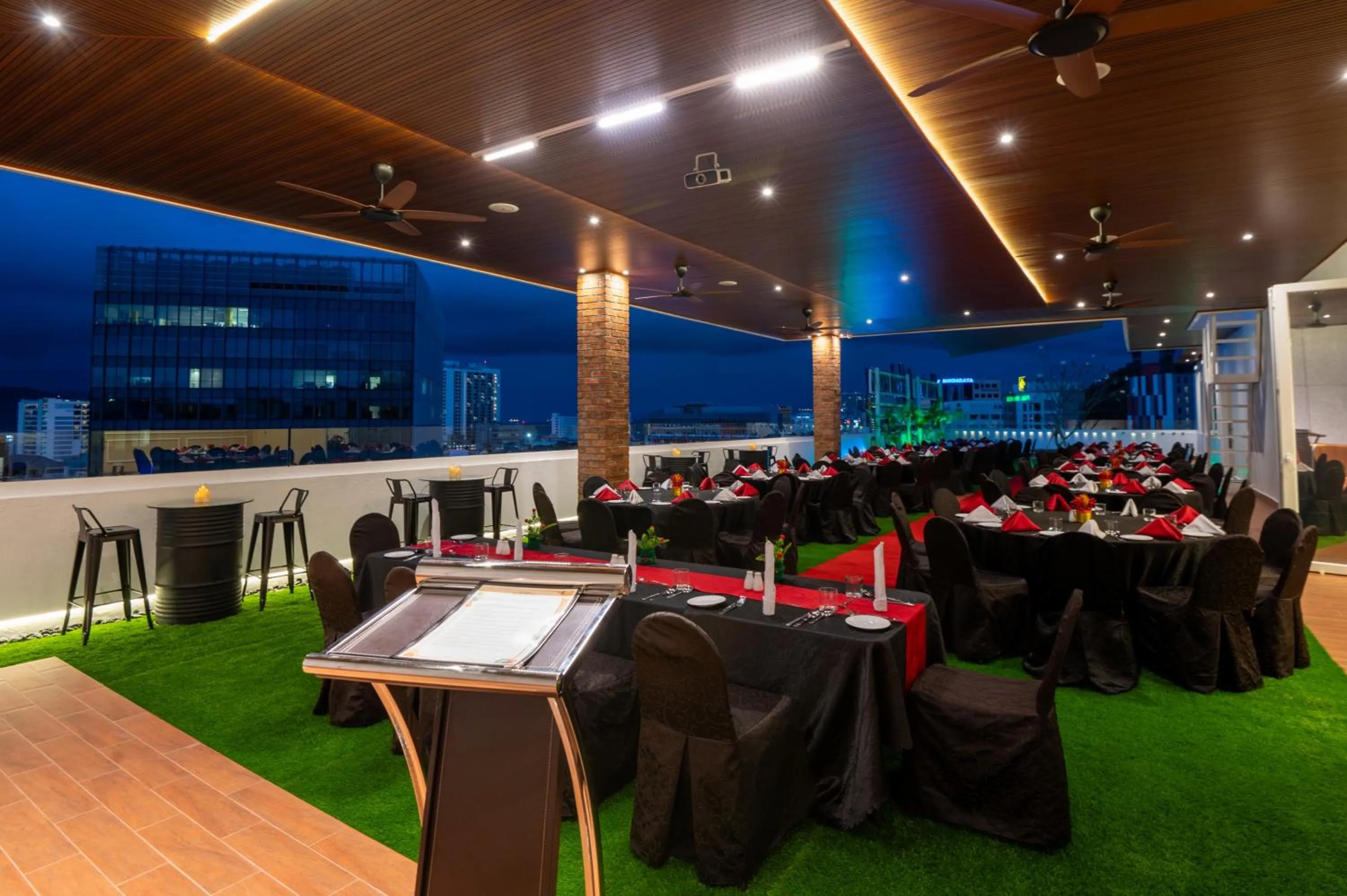 Banquet/Function facilities in Howard Johnson by Wyndham Kota Kinabalu City Centre, formerly Hotel Shangri-La Kota Kinabalu